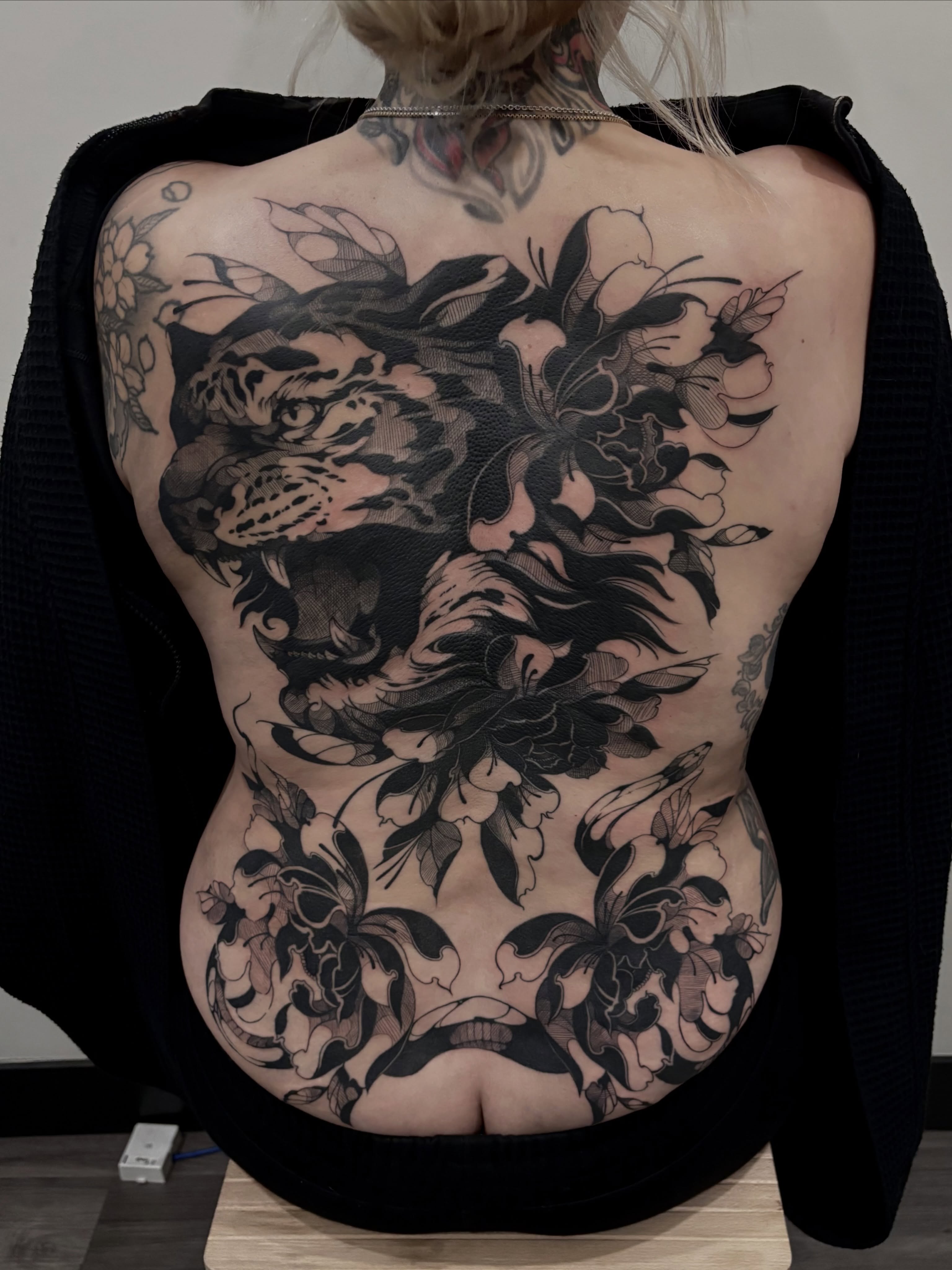 Tattoo by @codeblackink โ black_and_grey, japanese_irezumi