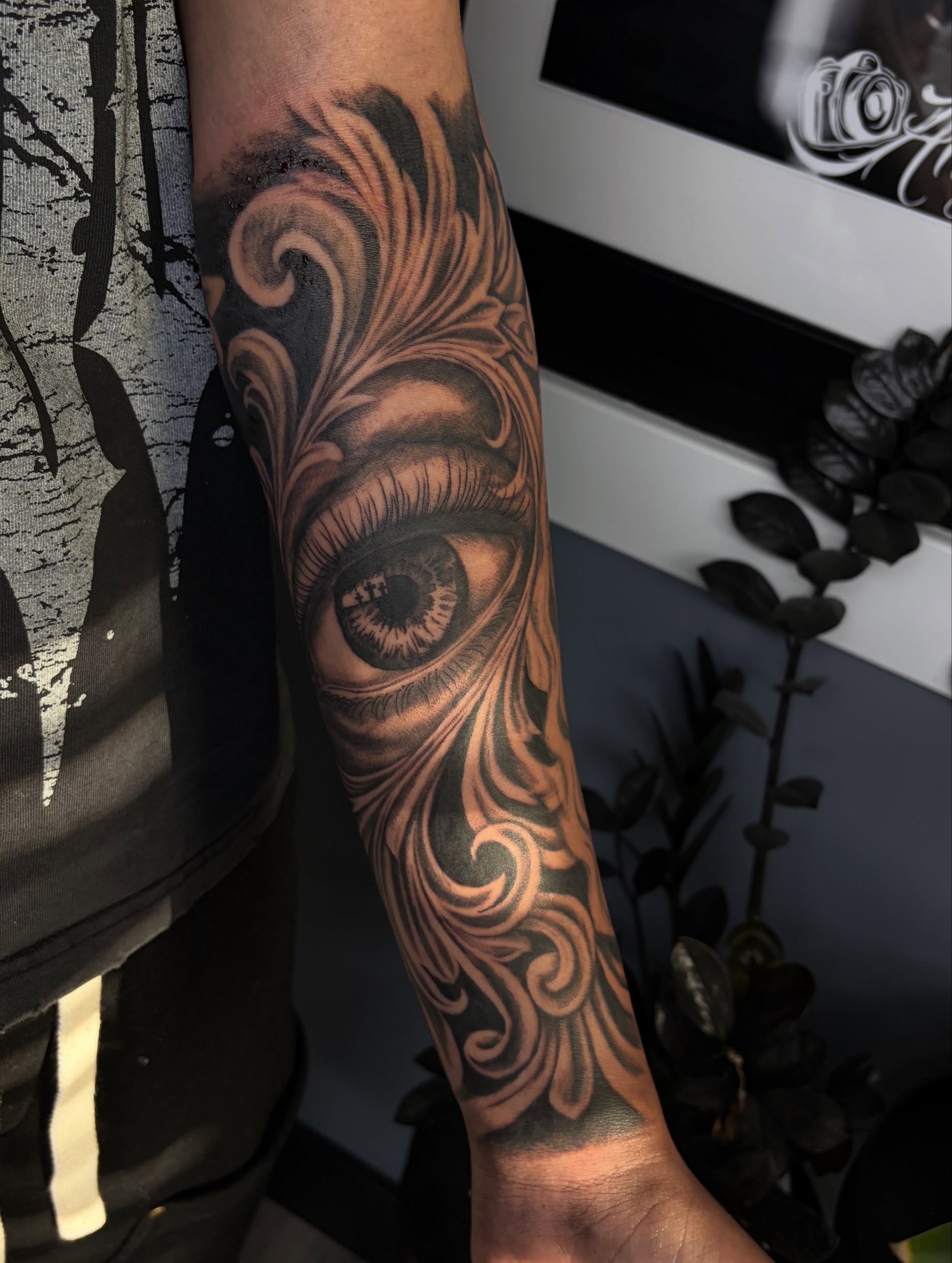 Tattoo by @mena_tats — black_and_grey, realism
