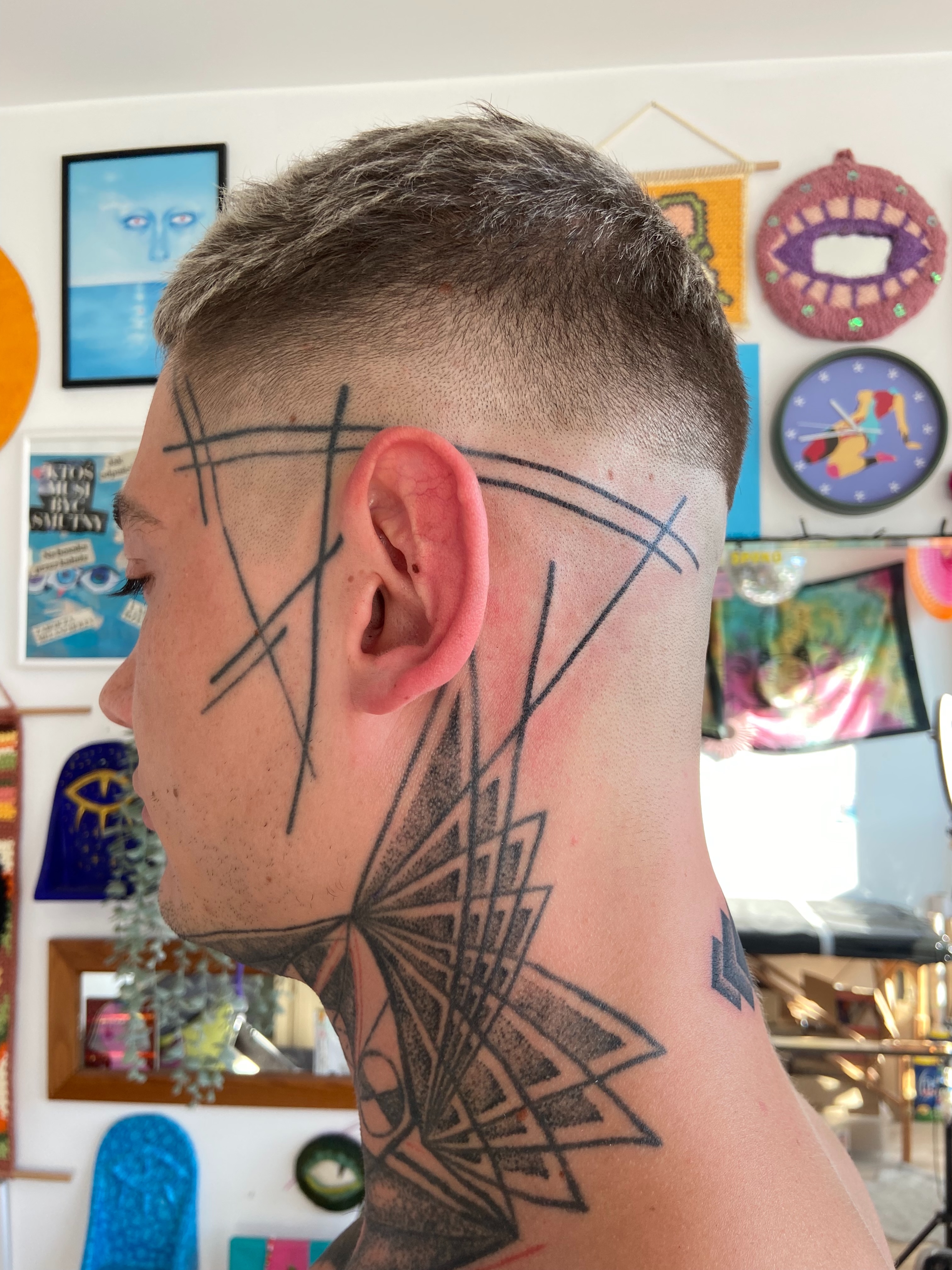 Geometric pattern geometric tattoo on the neck by Kasia ✨jedyny taki handpoke w katowicach✨