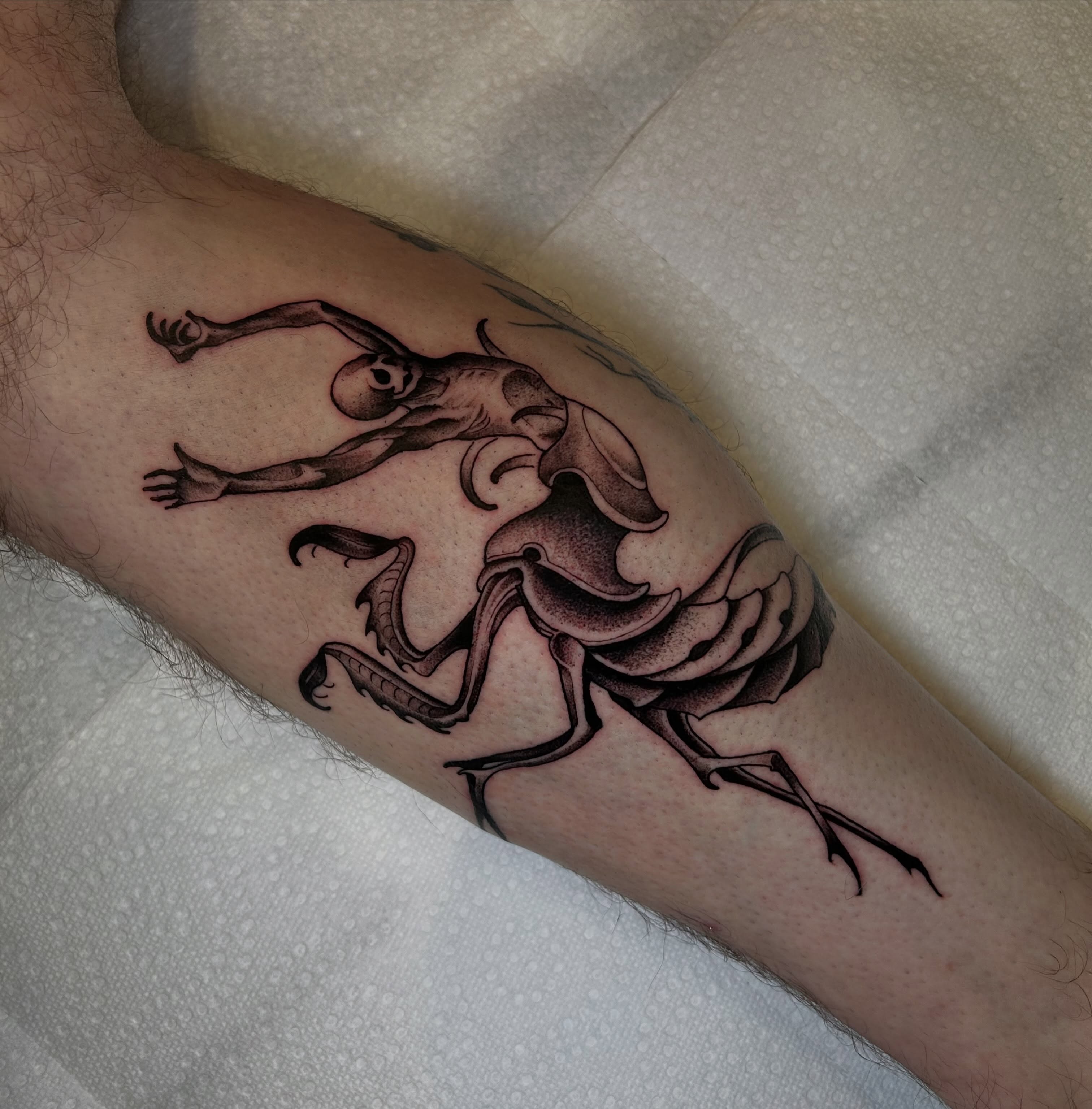 Tattoo by @obiecruztattoo โ black_and_grey