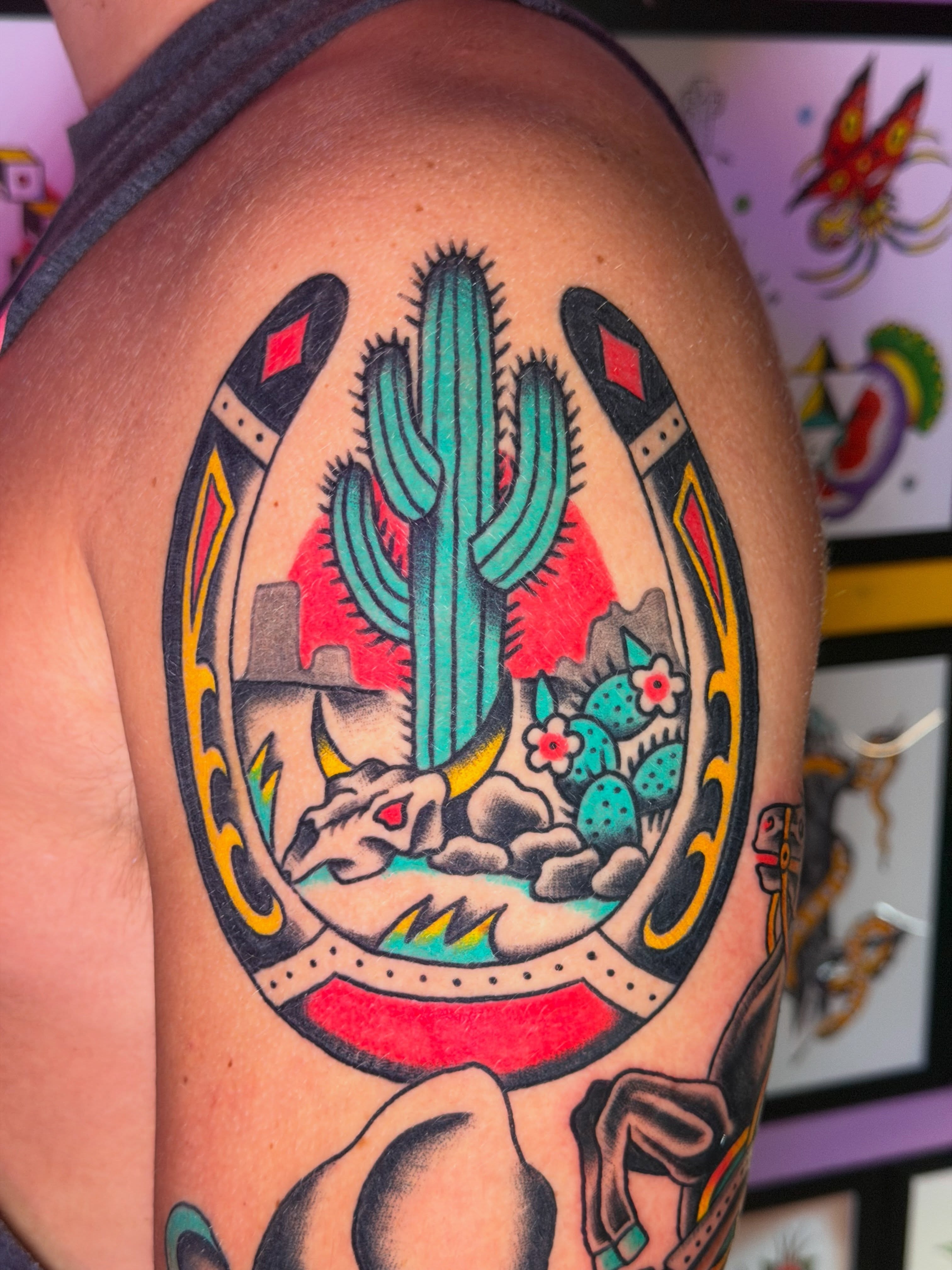 Cactus and horseshoe American traditional tattoo on the shoulder by ๐
๐ฆ๐๐ซ๐ ๐ ๐๐ข๐ฉ๐ฆ๐ ๐ฆ๐ ๐๐๐ฏ๐ฆ๐