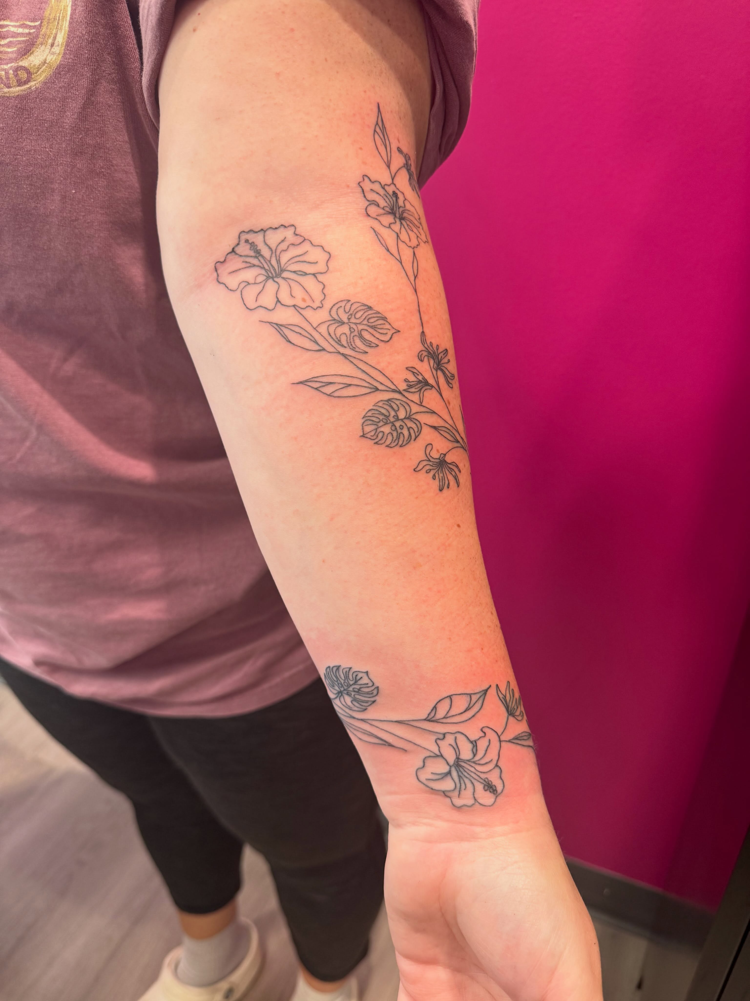 Tattoo by @pinkhousetattoo β black_and_grey