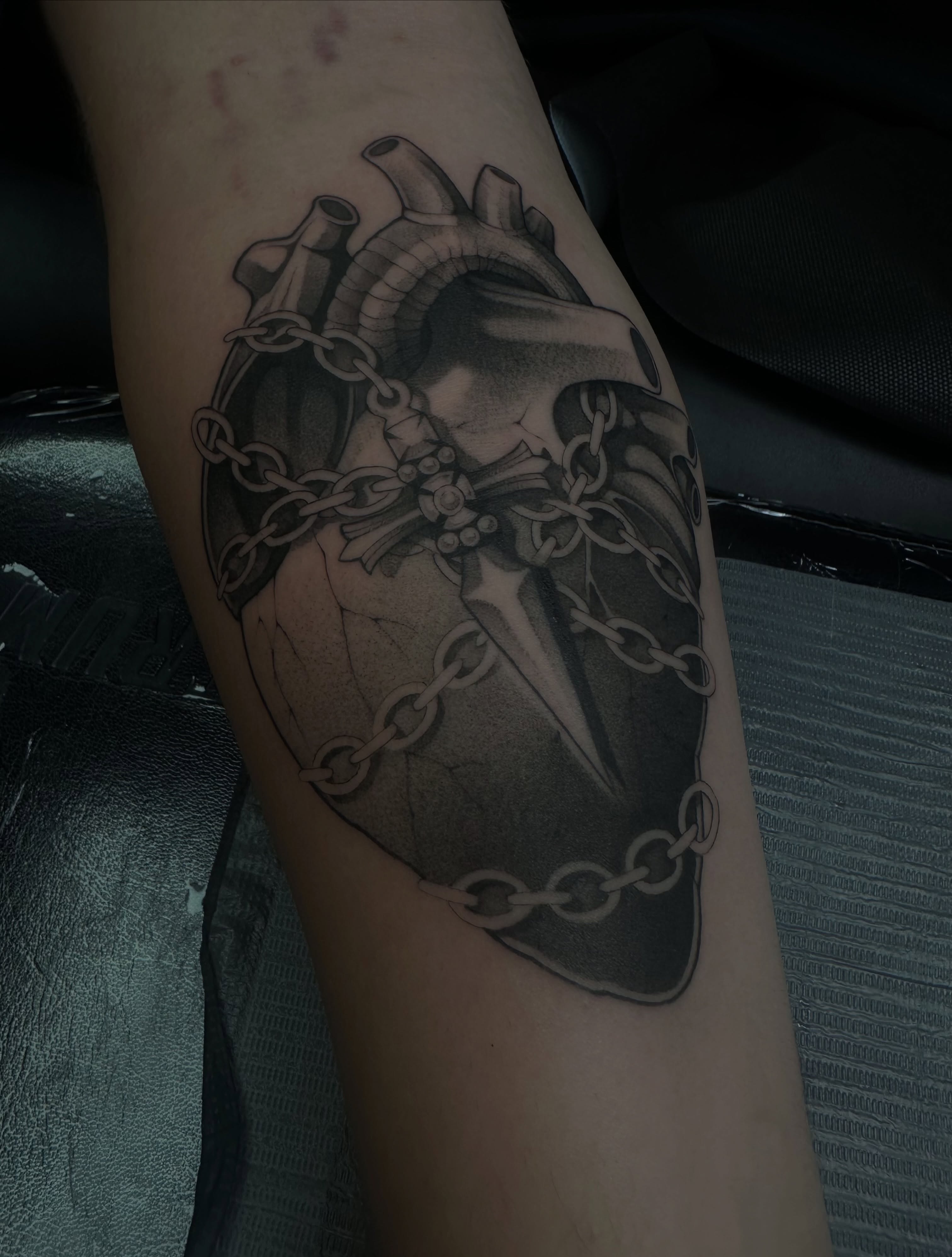 Tattoo by @shriekingpossum — black_and_grey