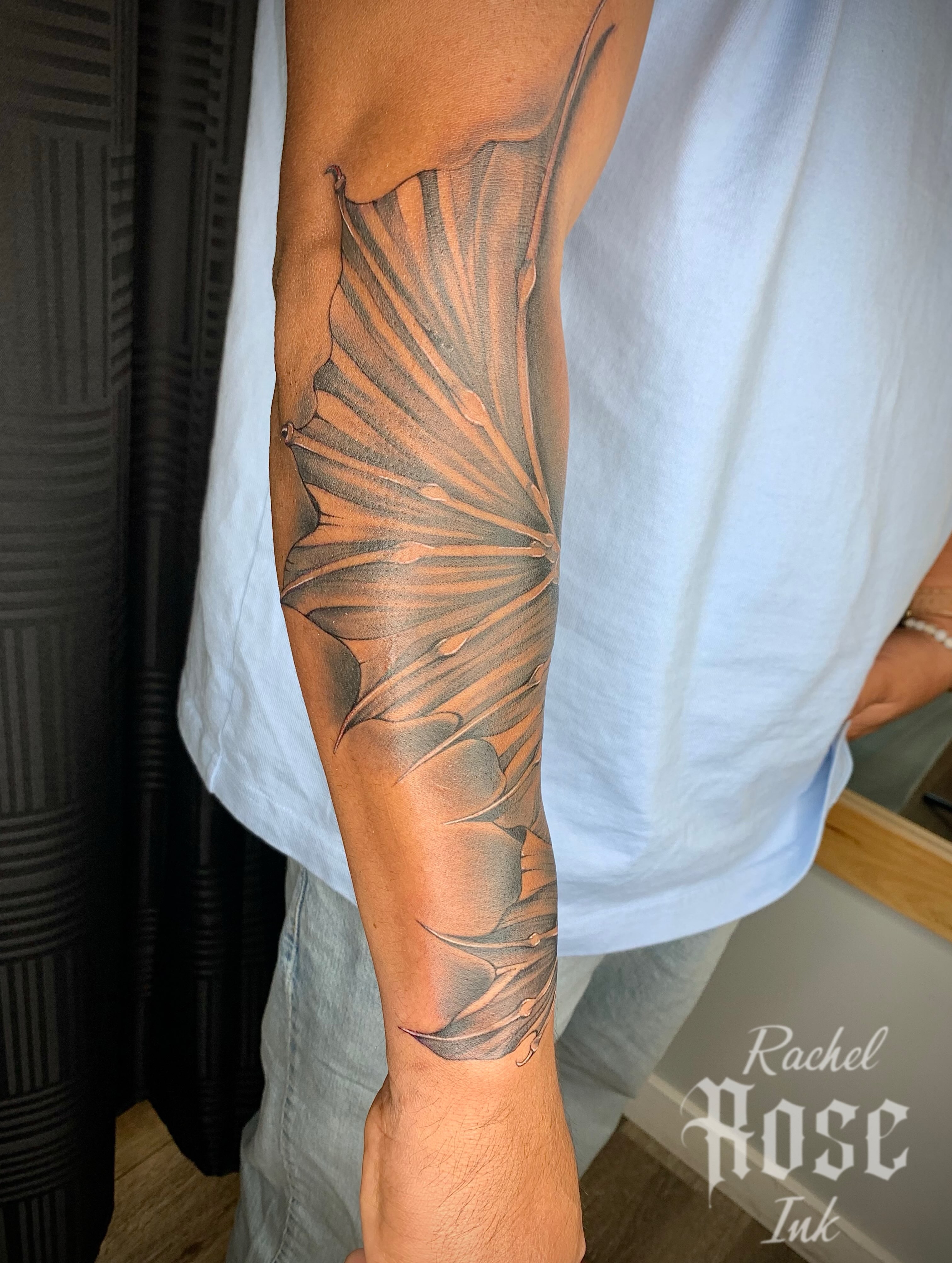 Wing realism tattoo on the forearm by 𝑅𝒶𝒸𝒽𝑒𝓁 𝑅𝑜𝓈𝑒 🌹