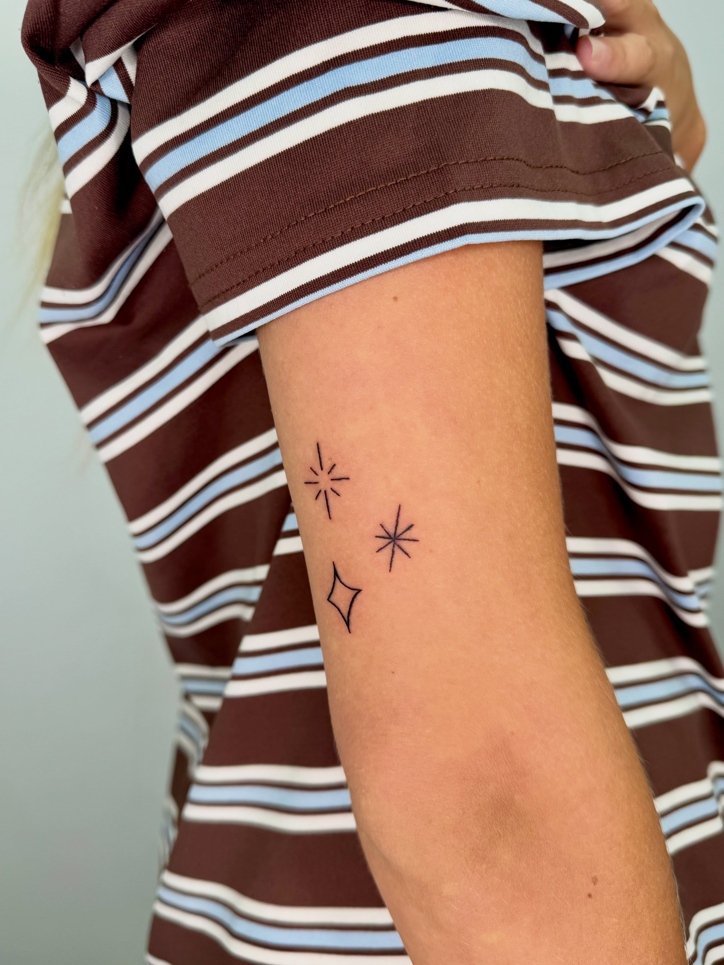 Tattoo by @studioalisi — minimalist