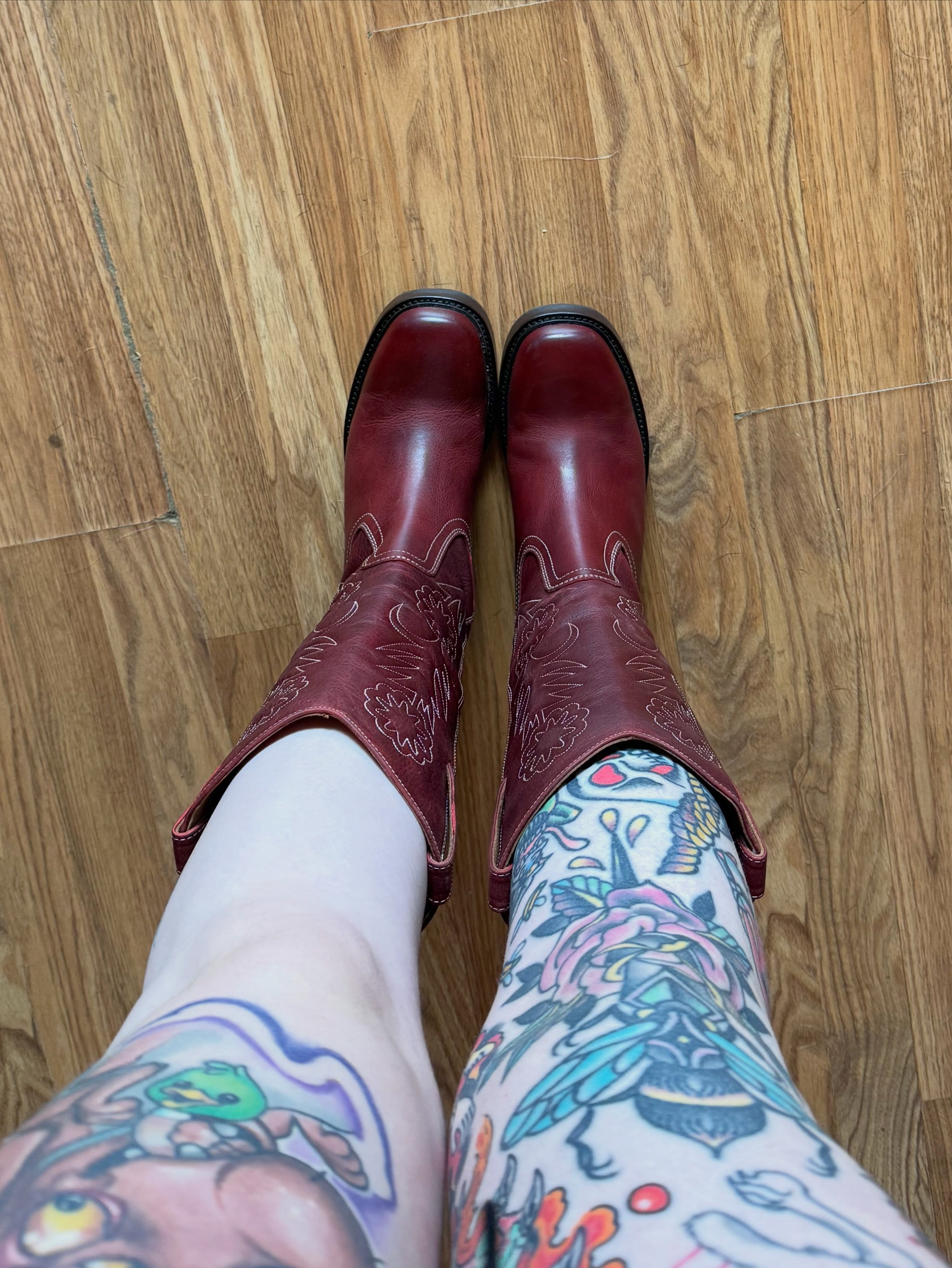 Tattooed legs American traditional tattoo on the leg by sydtatz