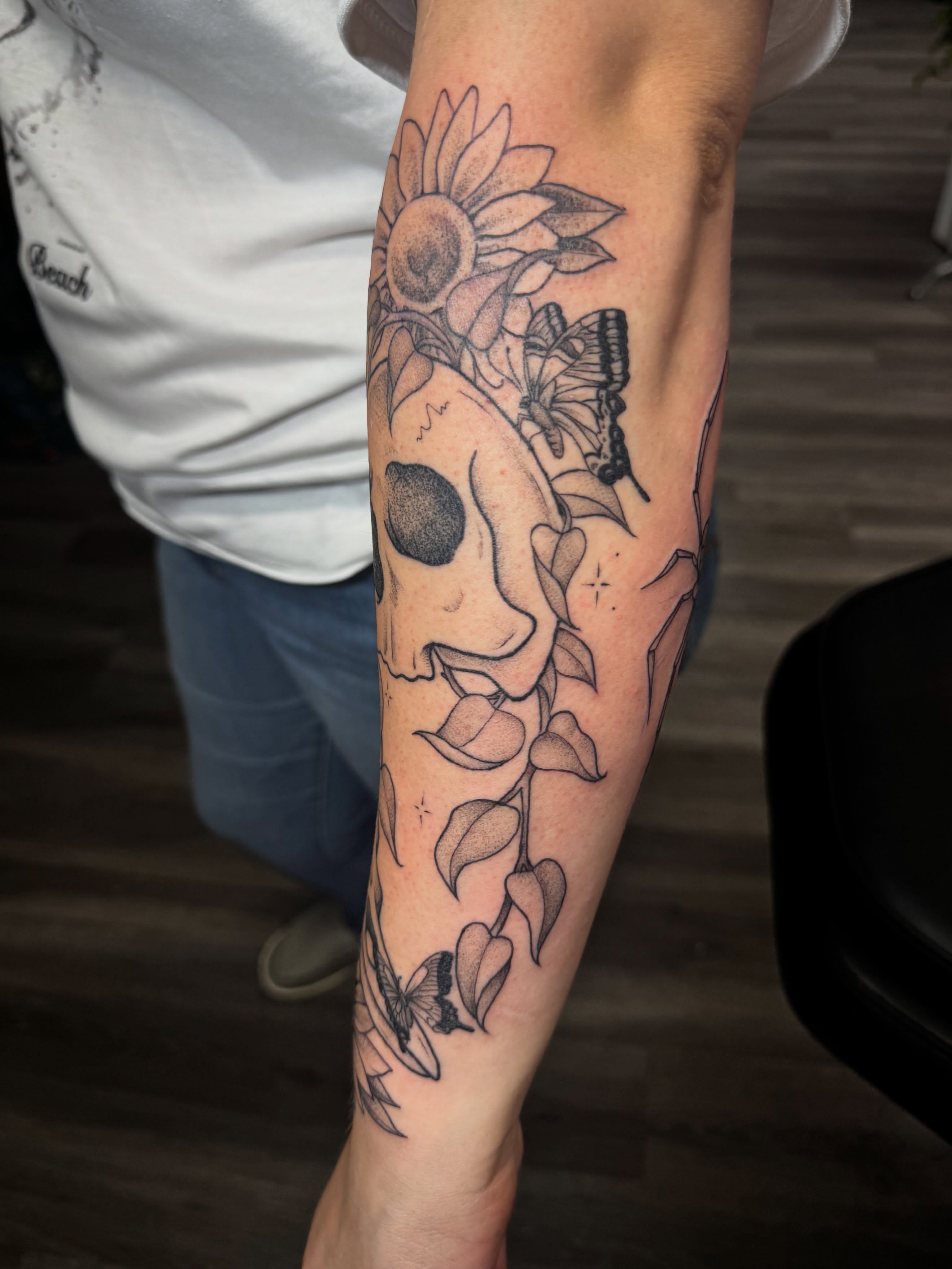 Tattoo by @bethanymorgan_tattoos — black_and_grey, realism
