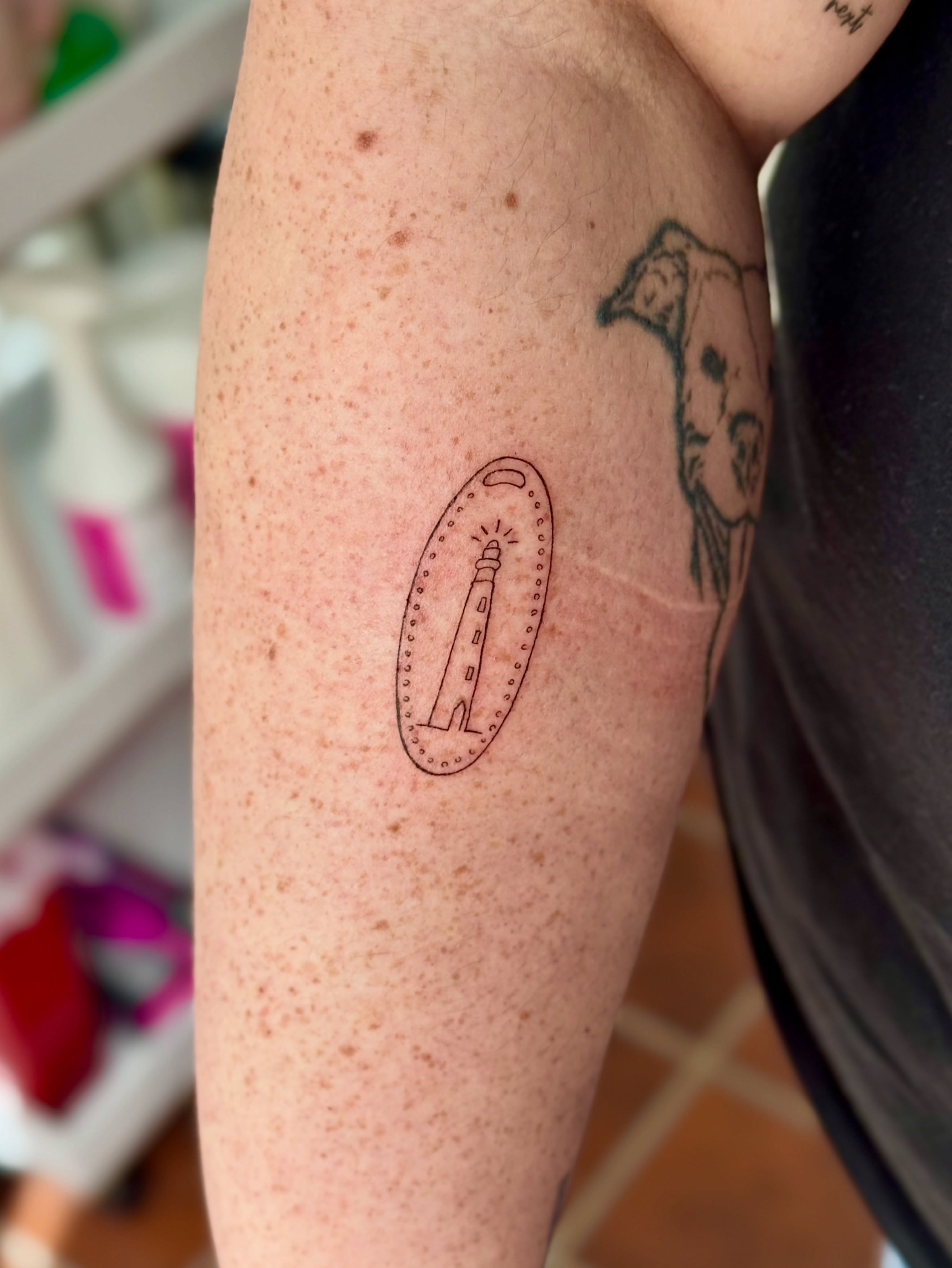 Tattoo by @daintydetailsbyalyssa — black_and_grey