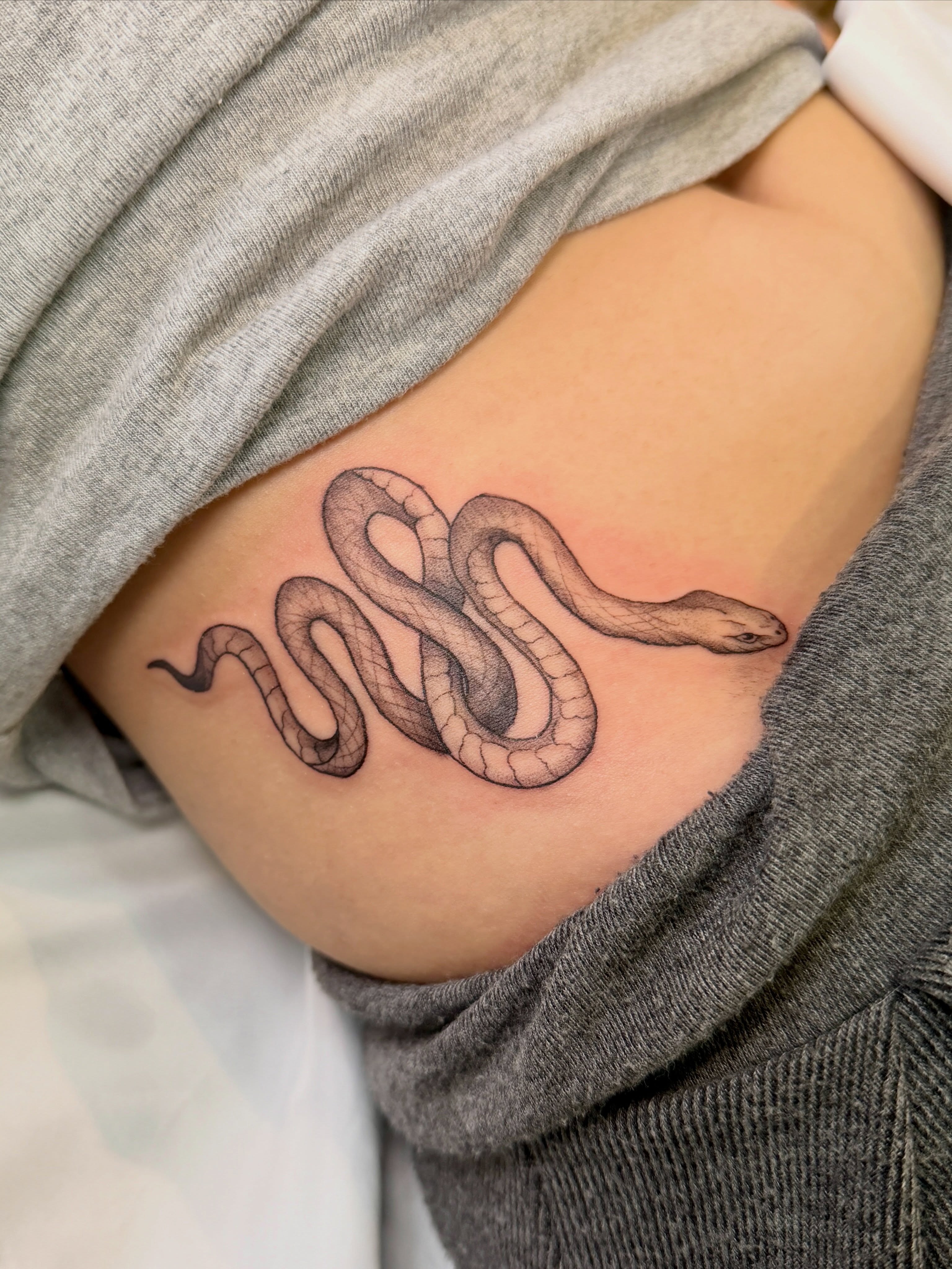 Tattoo by @lulu.ttttttt — dotwork