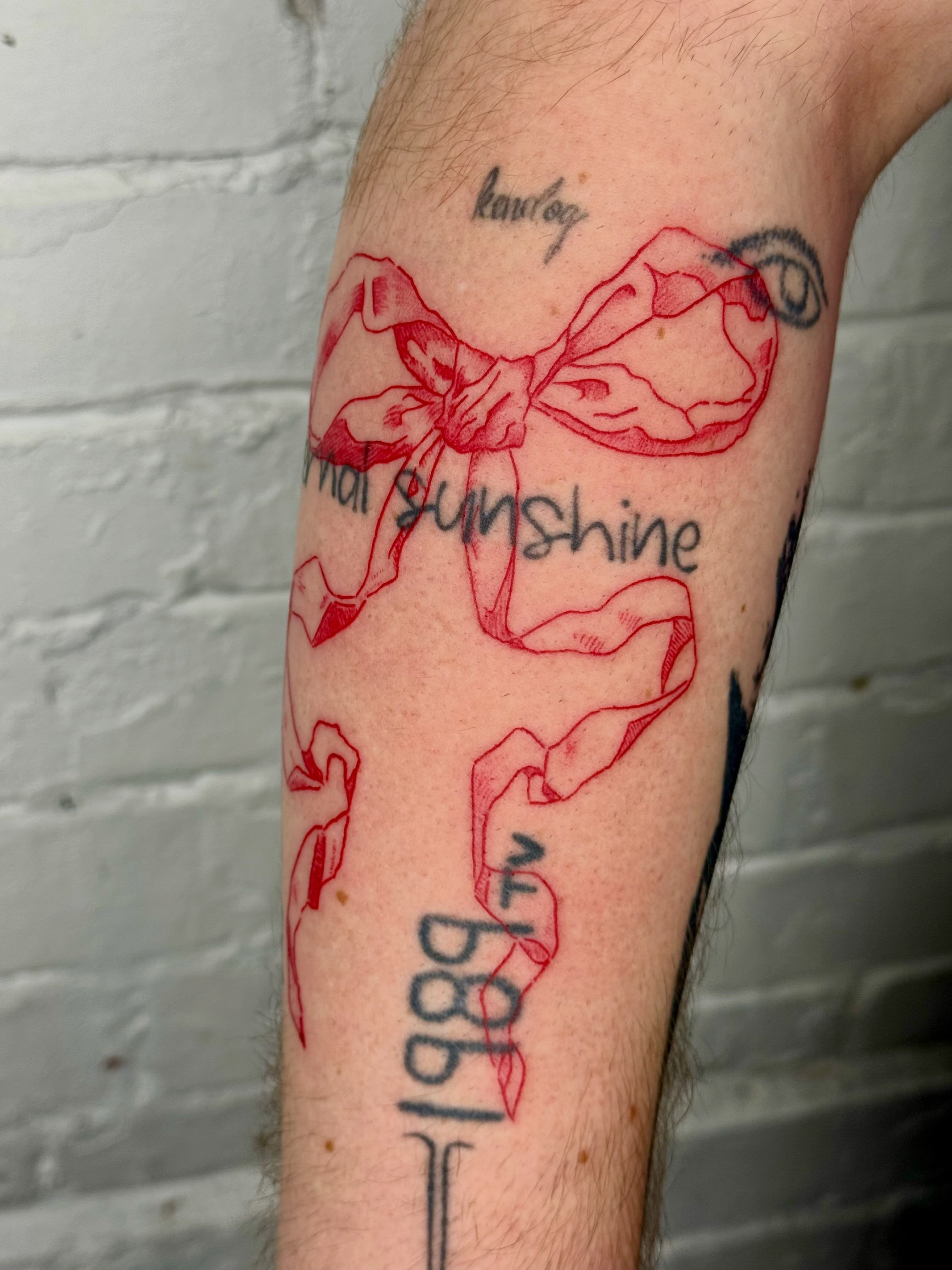 Tattoo by @studioalisi — fine_line