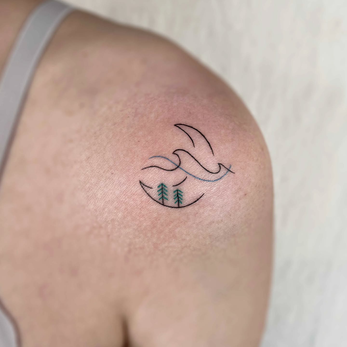 Tattoo by @gorae_tattoo — minimalist