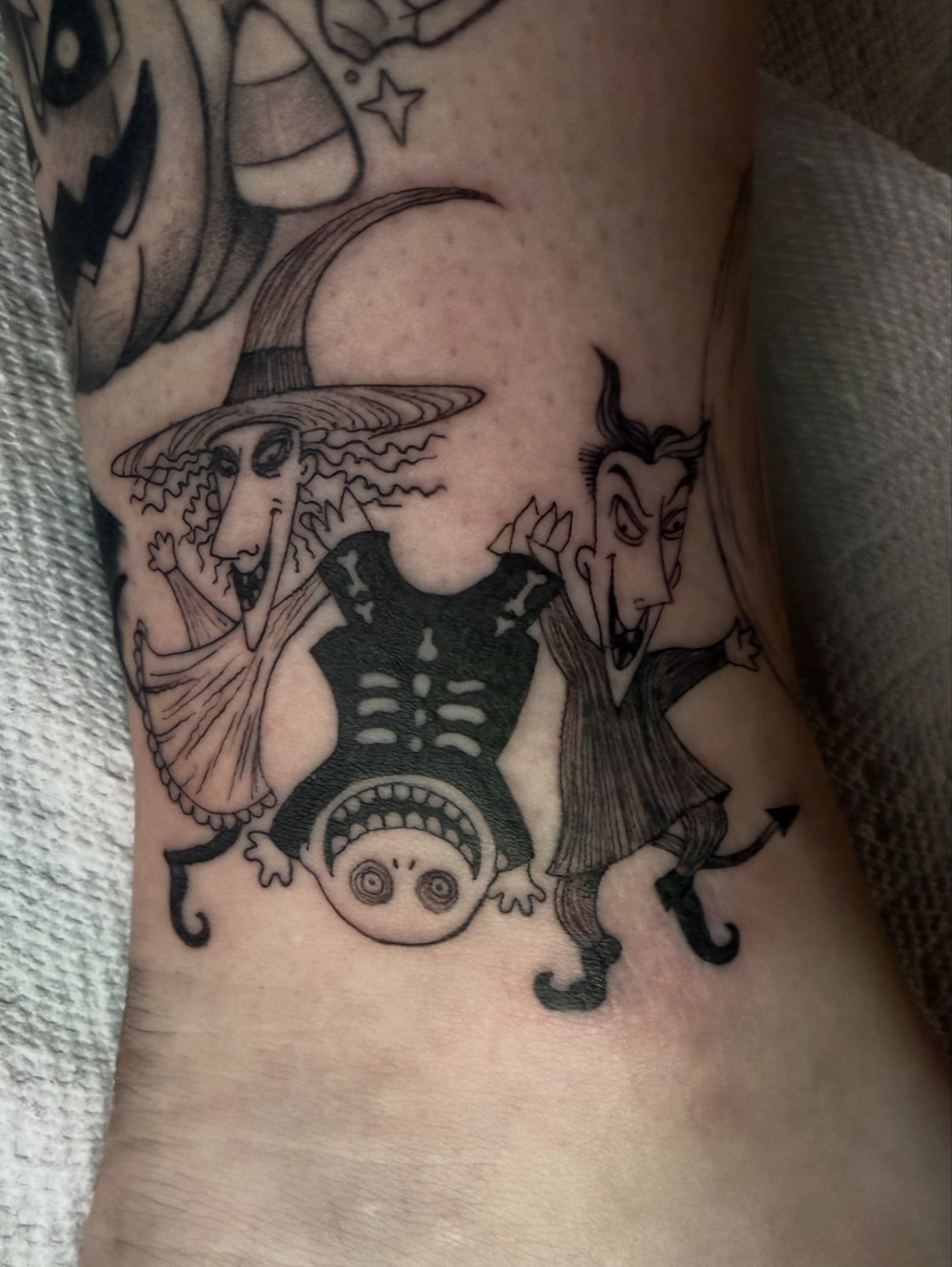 Tattoo by @annarttt — black_and_grey