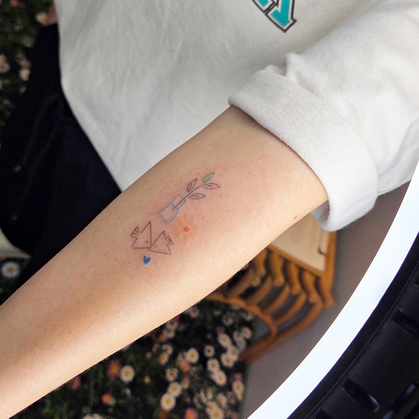 Tattoo by @nurimoon_tattoo — geometric