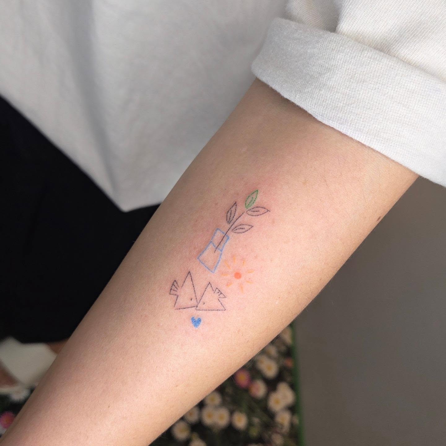 Tattoo by @nurimoon_tattoo — geometric