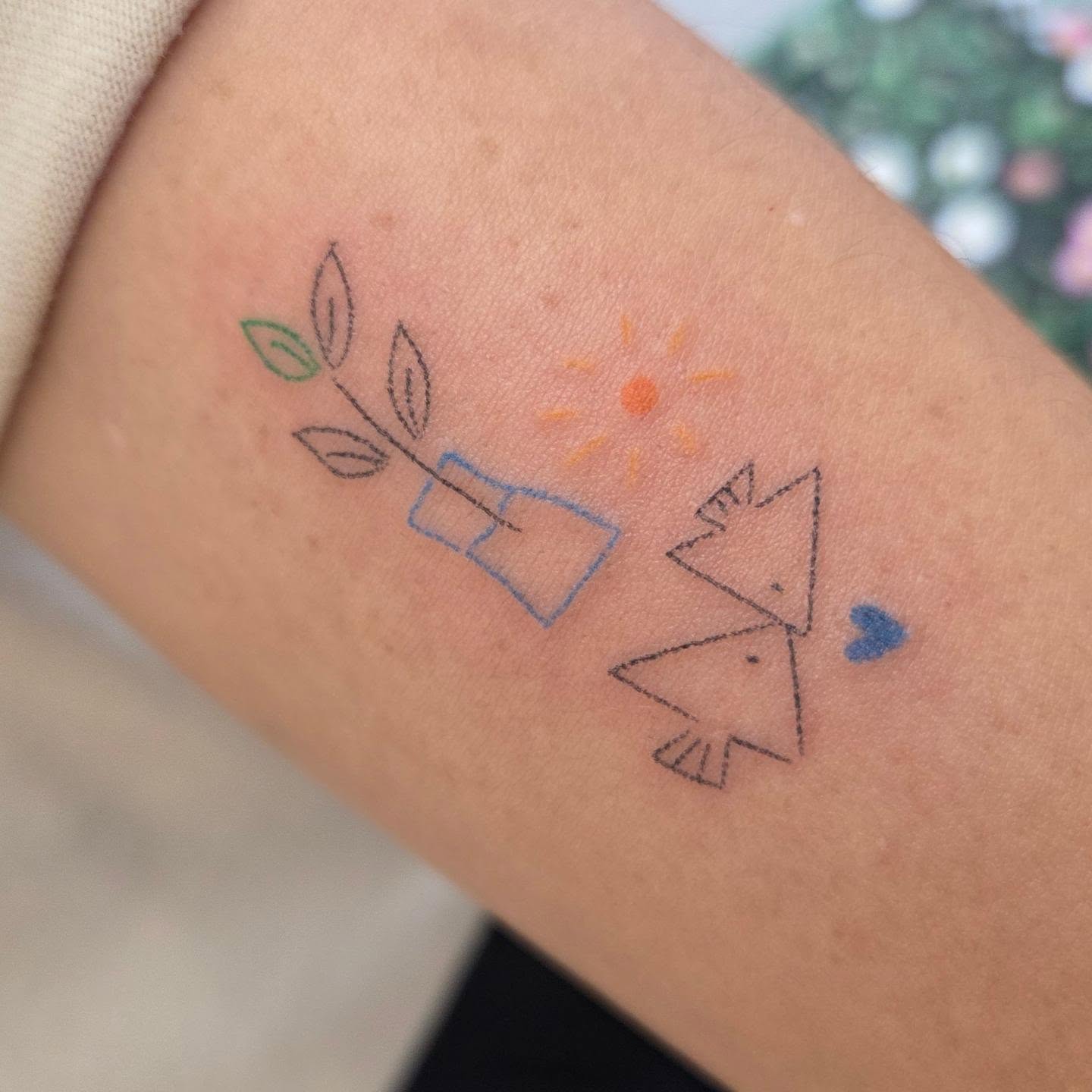Tattoo by @nurimoon_tattoo — geometric