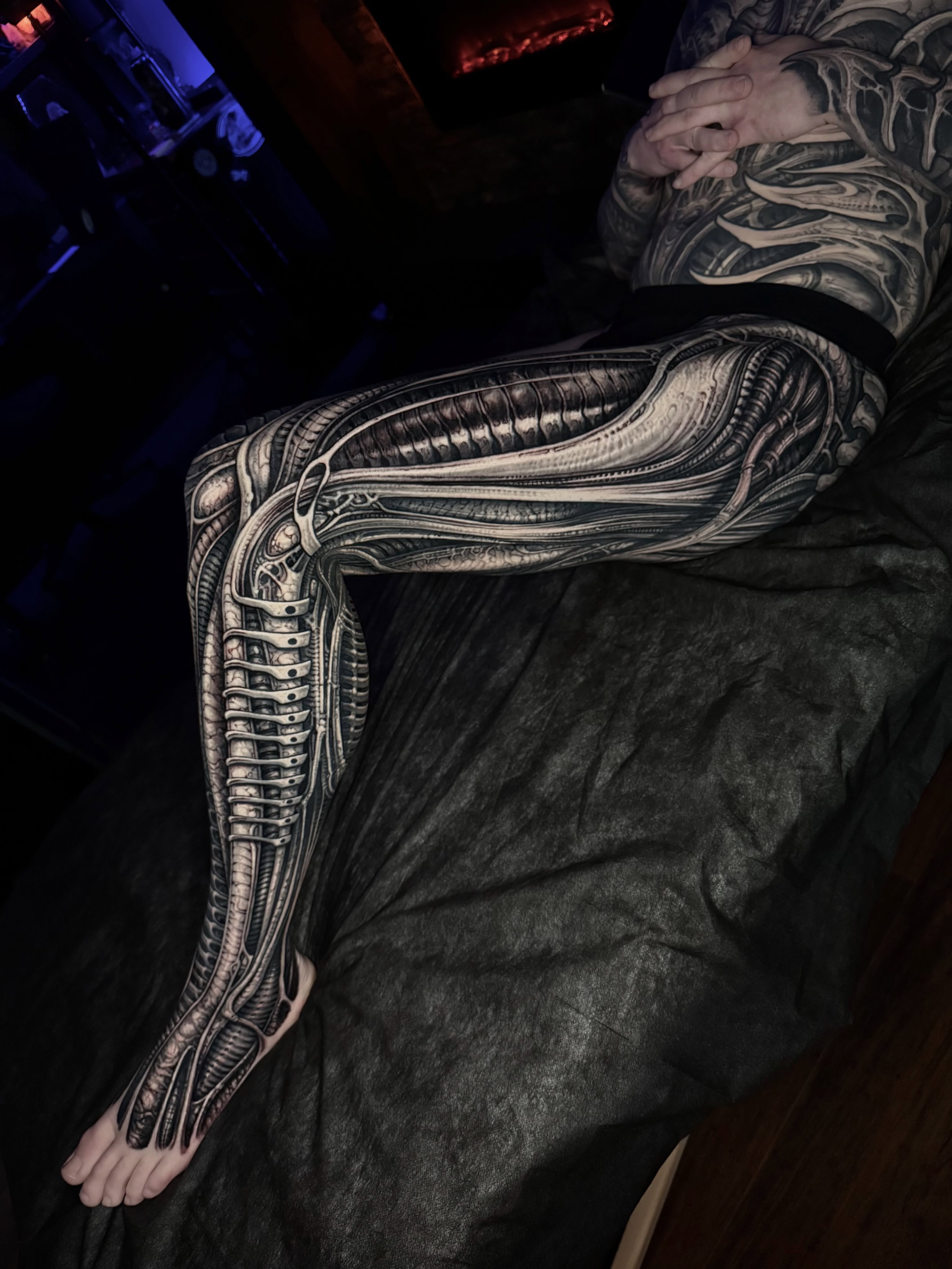 Anatomical structure realism tattoo on the leg by Jeremiah Barba