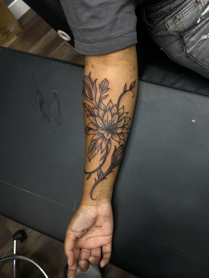 Floral design black and grey tattoo on the forearm by Mariš¤, Chicago, Illinois