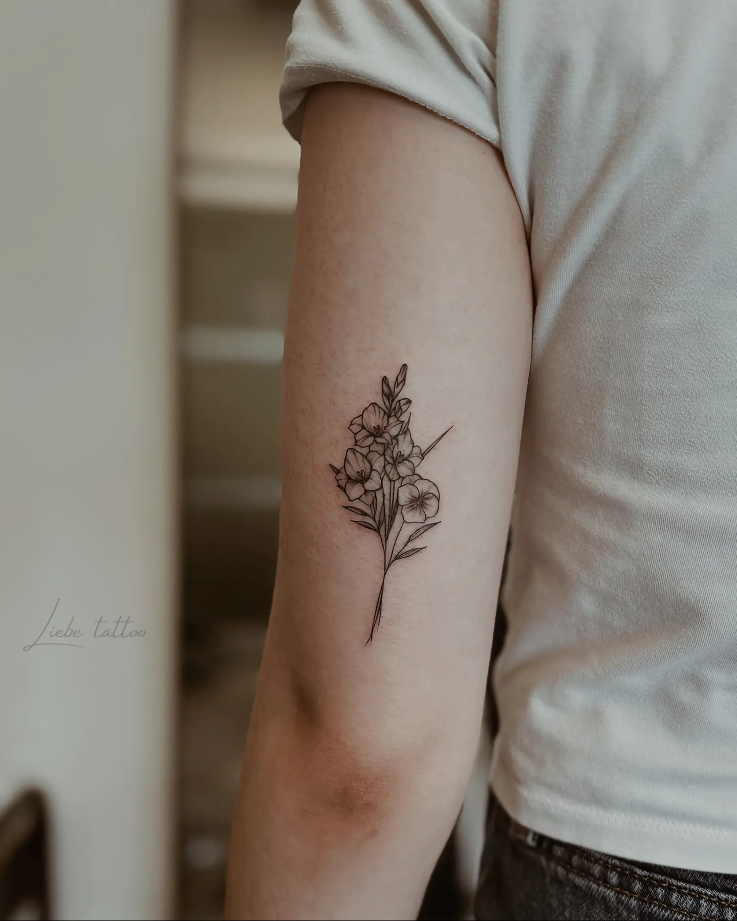 Tattoo by @liebe_tattoo — fine_line