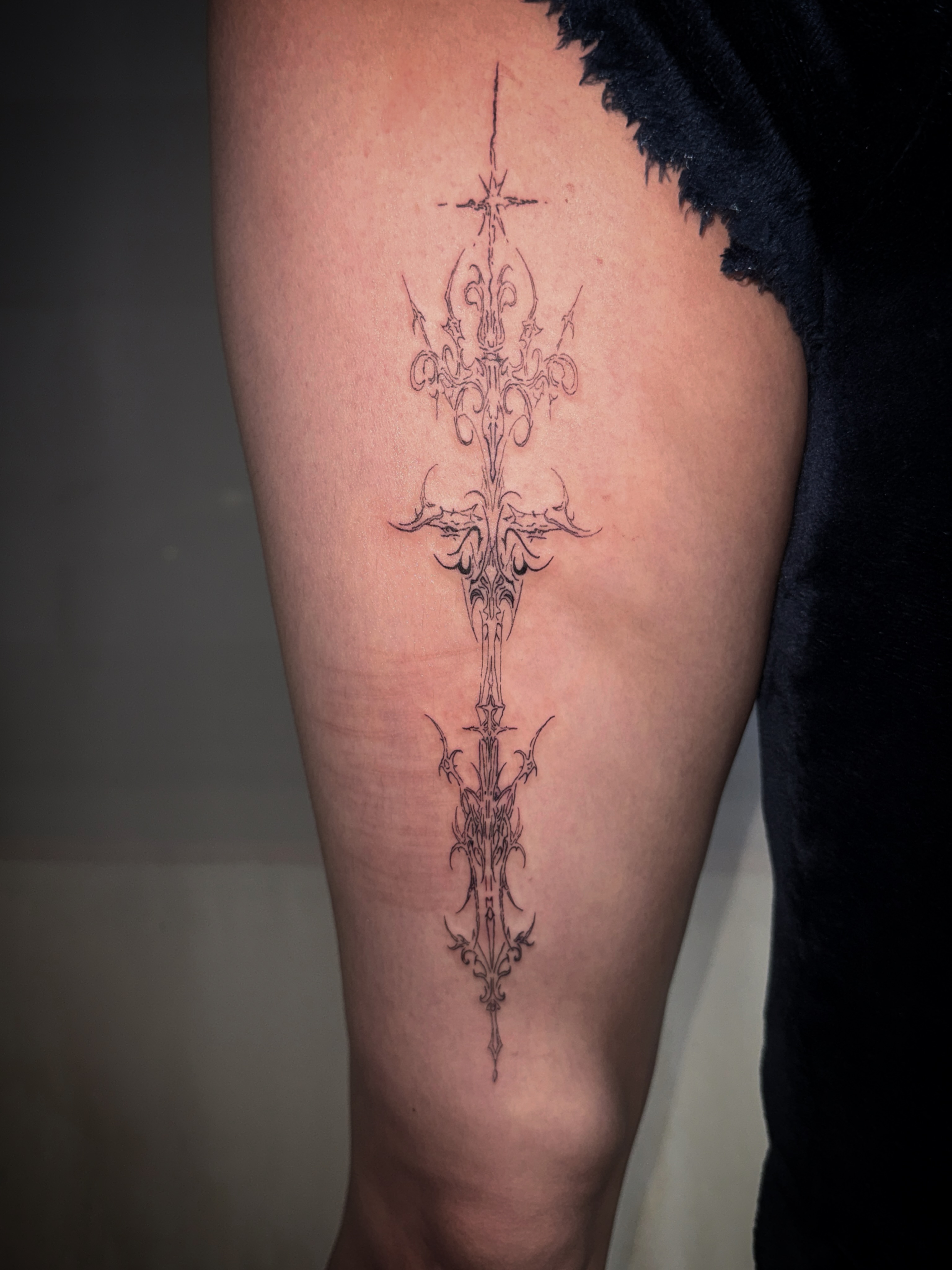 Tattoo by @broccoli__ink β black_and_grey, geometric