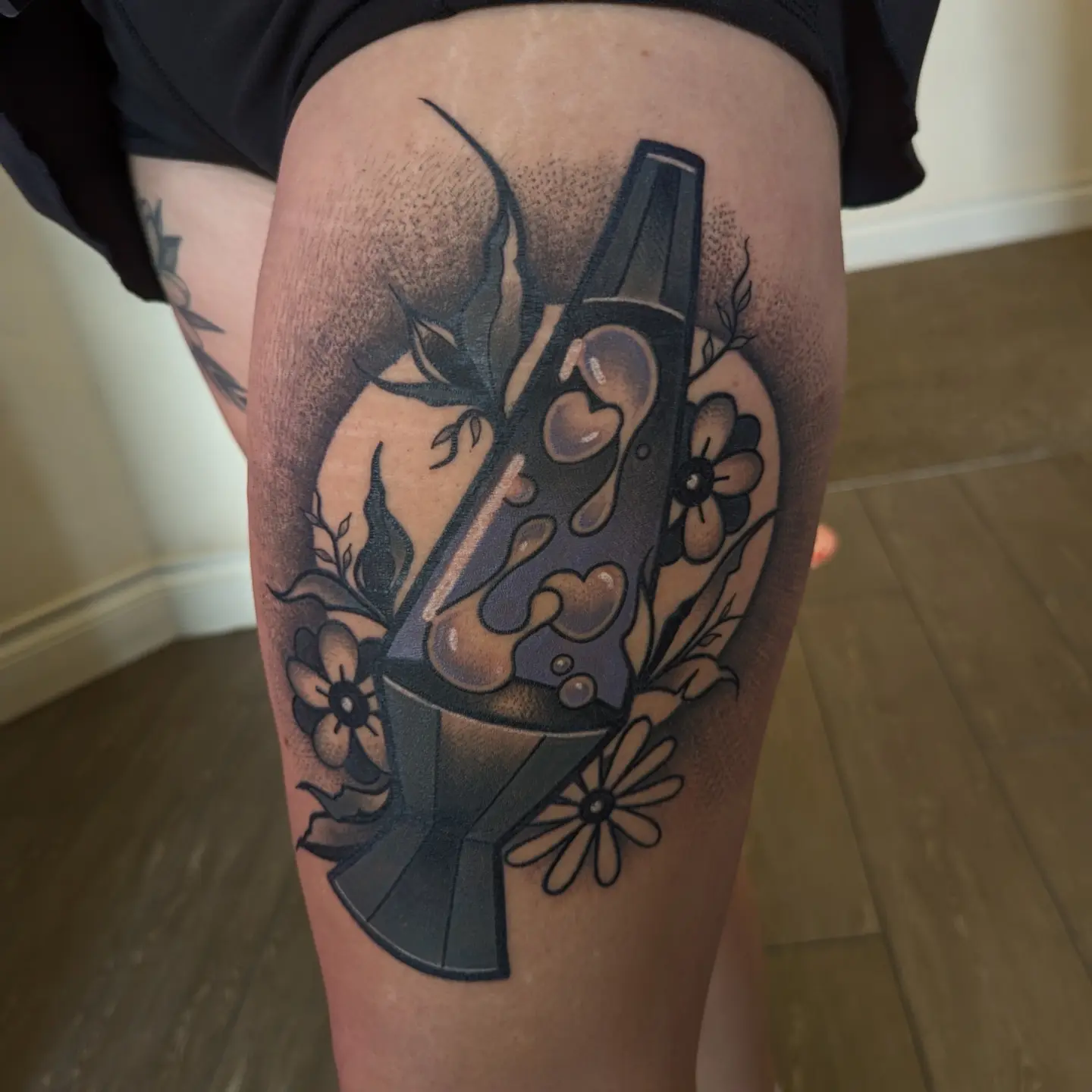 Gun and flowers dotwork tattoo on the thigh by 𝐈𝐚𝐧 𝐒𝐞𝐭𝐡 🕷️ Austin
