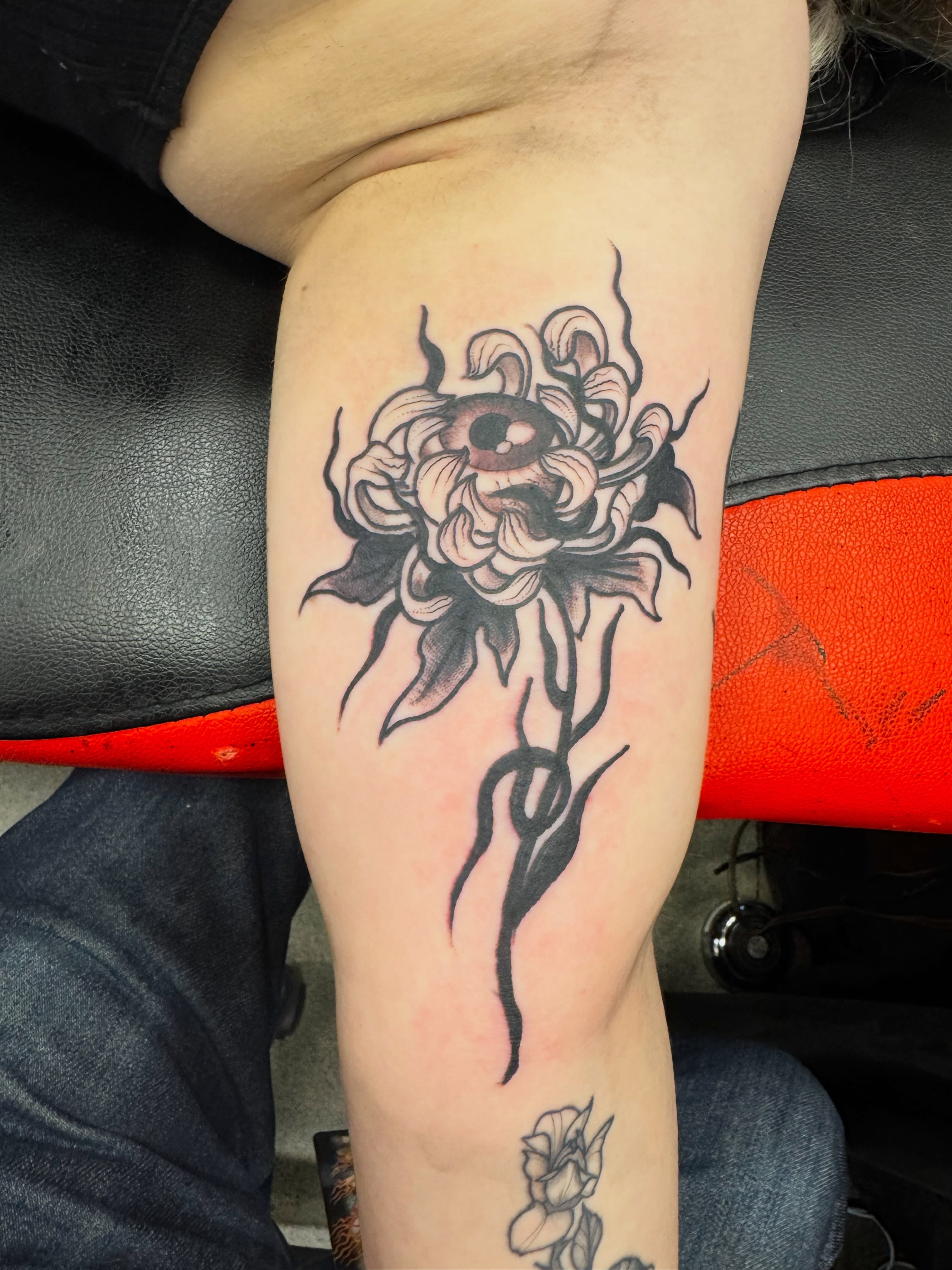 Tattoo by @cesar863 โ black_and_grey