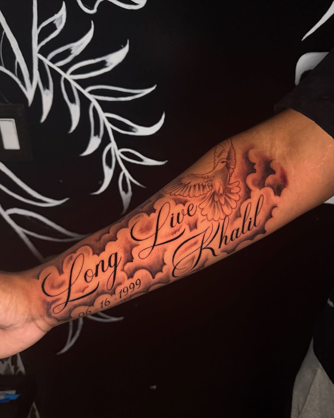 Bird and floral cloud black and grey tattoo on the forearm by ๐๐ข๐ฃ๐ฑ ๐๐ฆ๐ฑ๐ฌ ๐๏ธ