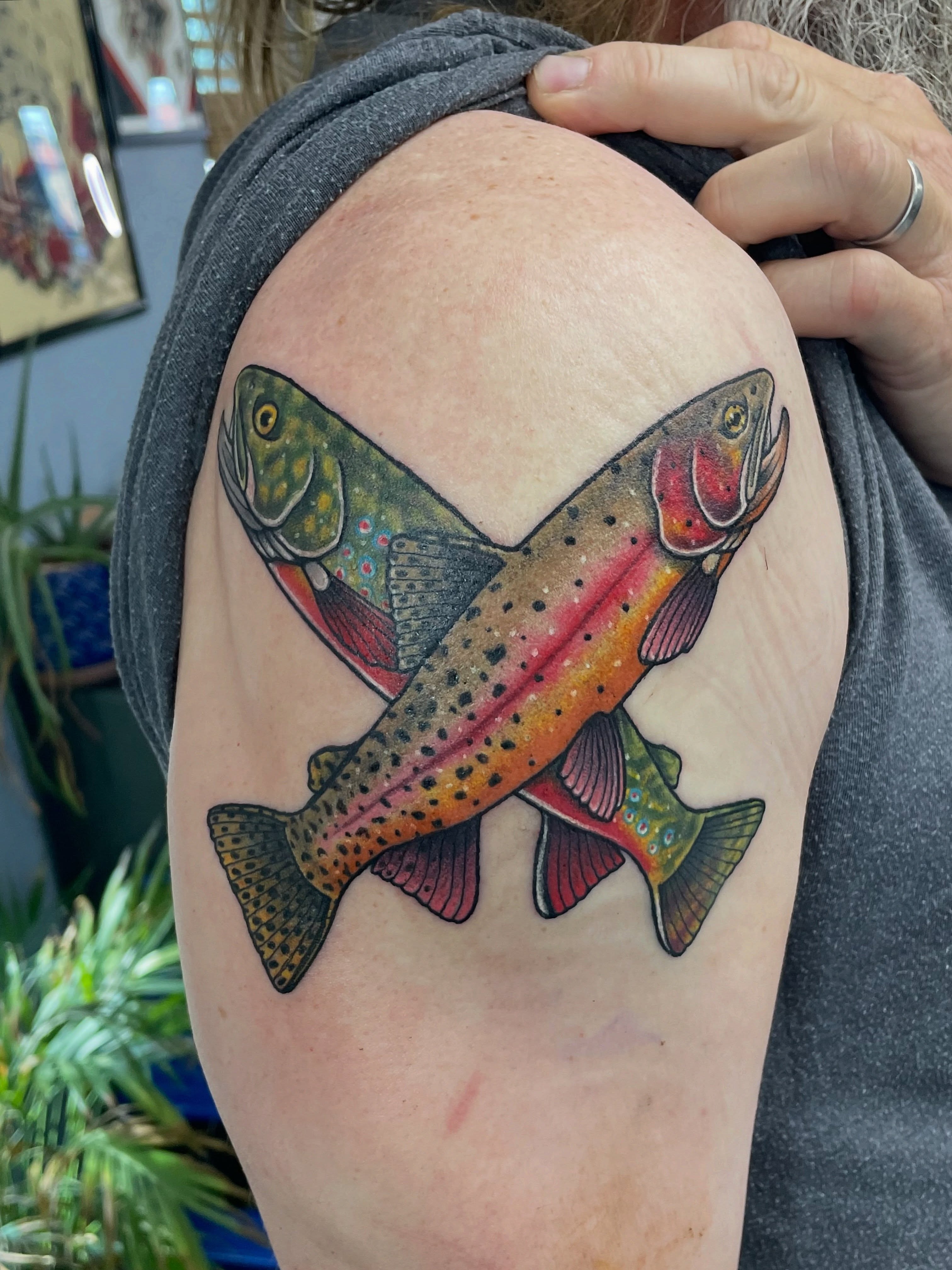 Rainbow trout realism tattoo on the shoulder by πΌπ
ππΎπππππ