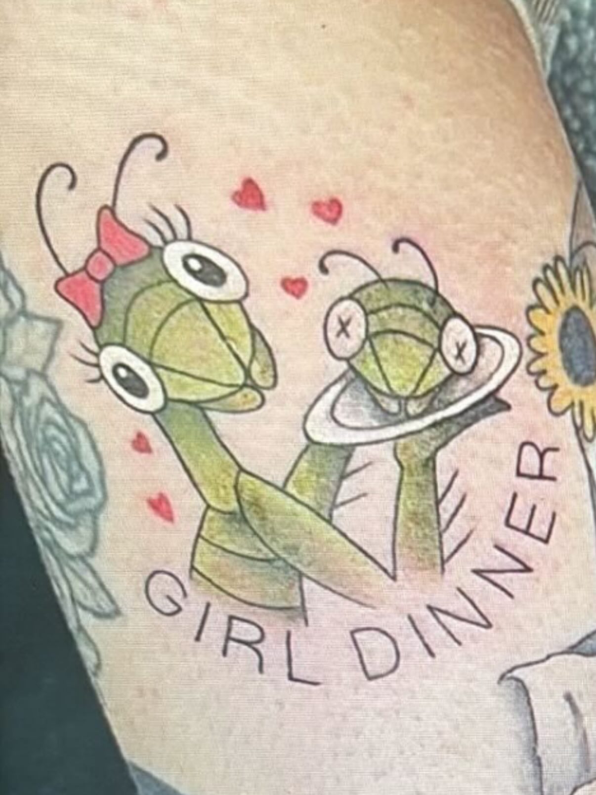 Praying mantises dotwork tattoo on the thigh by ♥︎ ᴅᴇᴠ ʀᴇɴᴇᴇ ♥︎