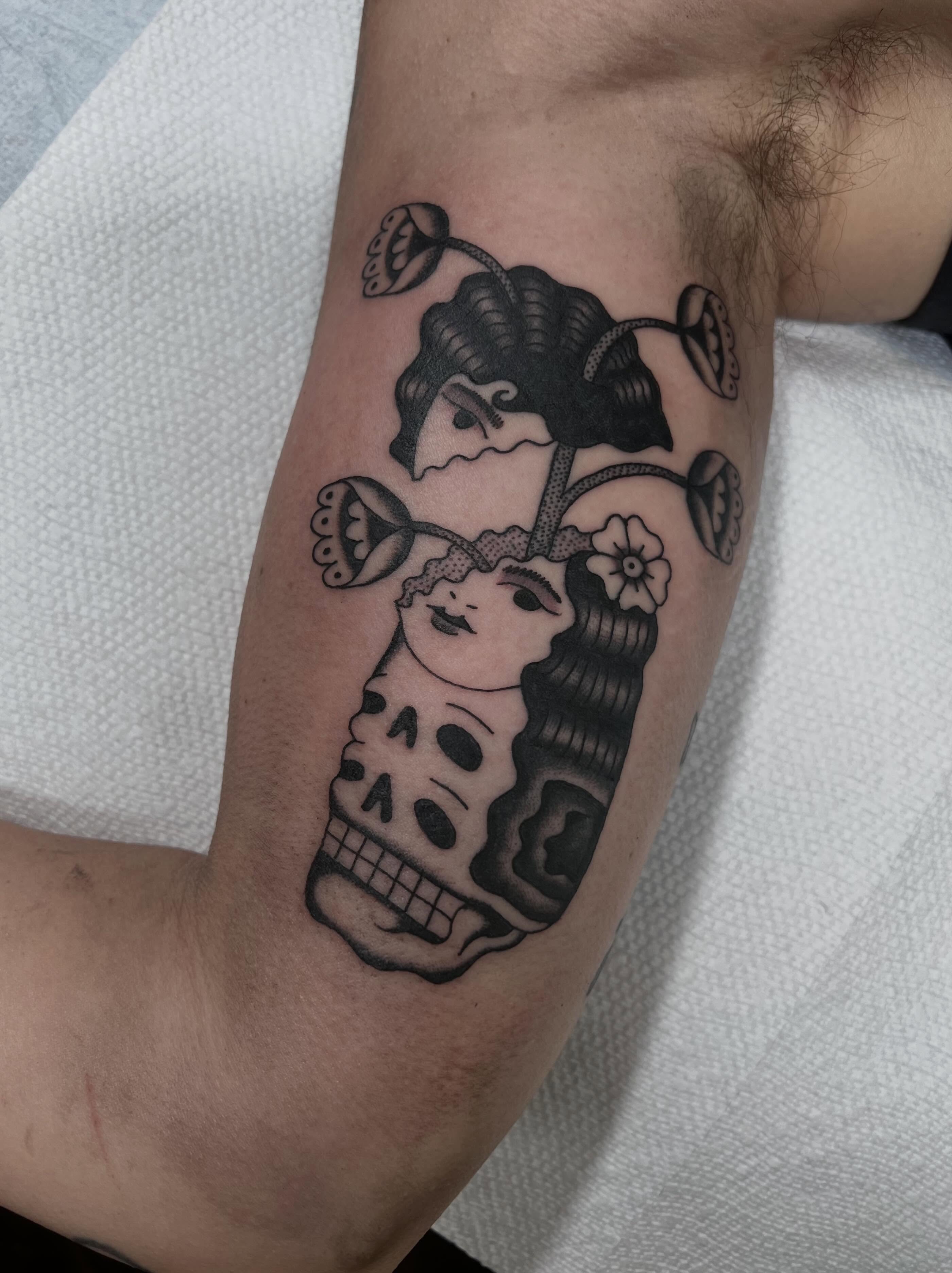 Tattoo by @david_tattselhoff — black_and_grey