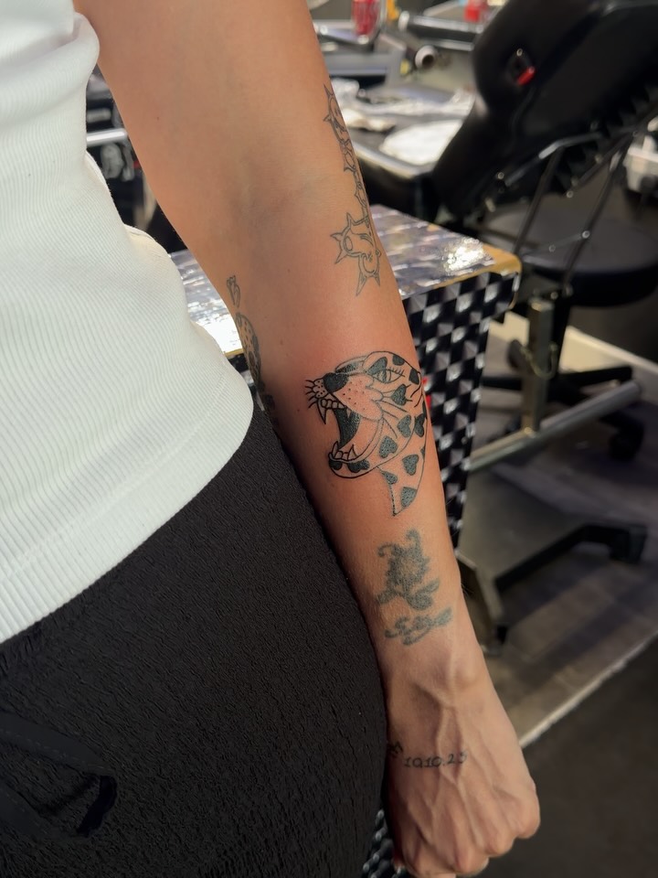 Tattoo by @jackinksuk — black_and_grey