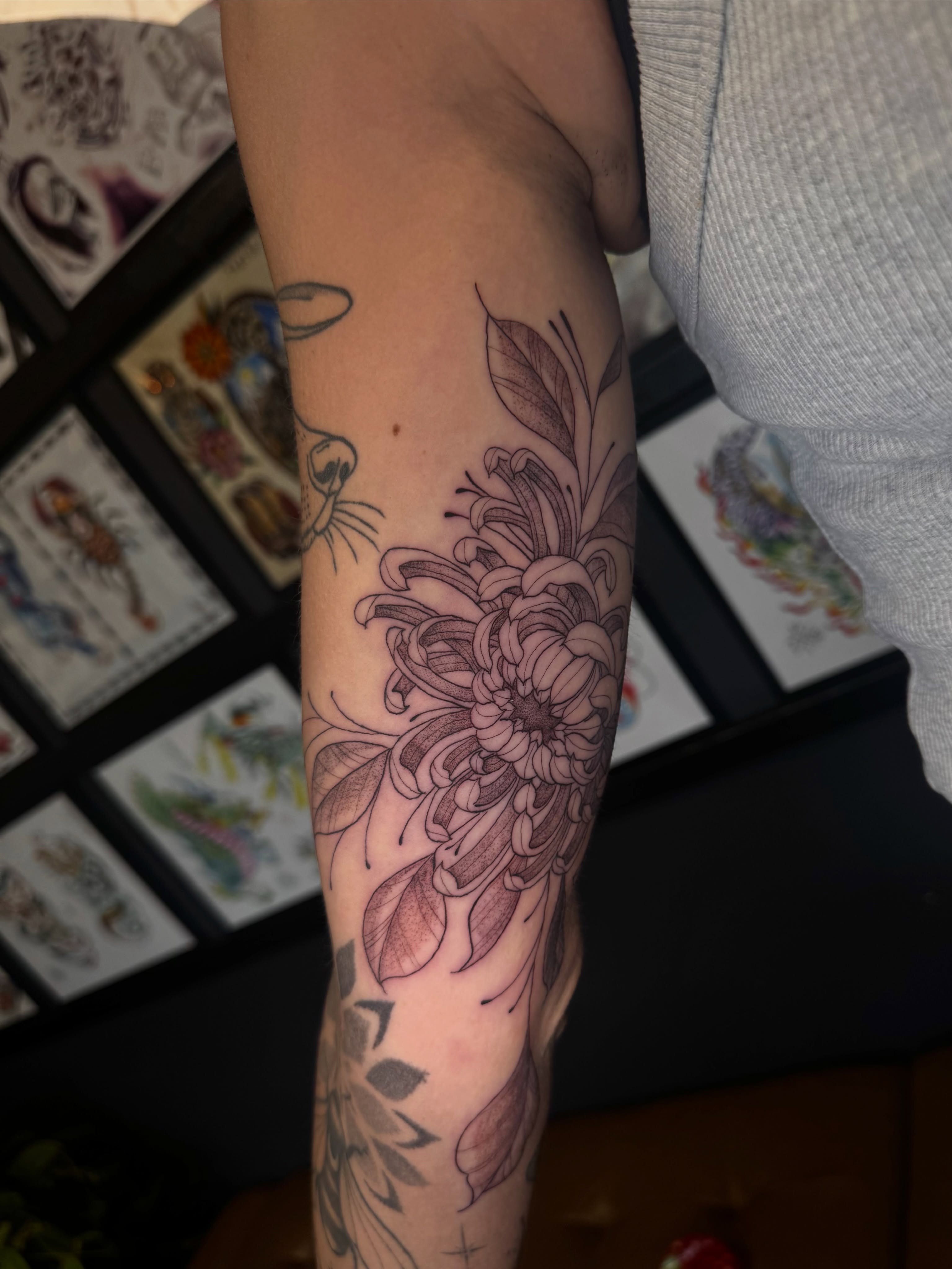 Tattoo by @caitlinjanicek β black_and_grey