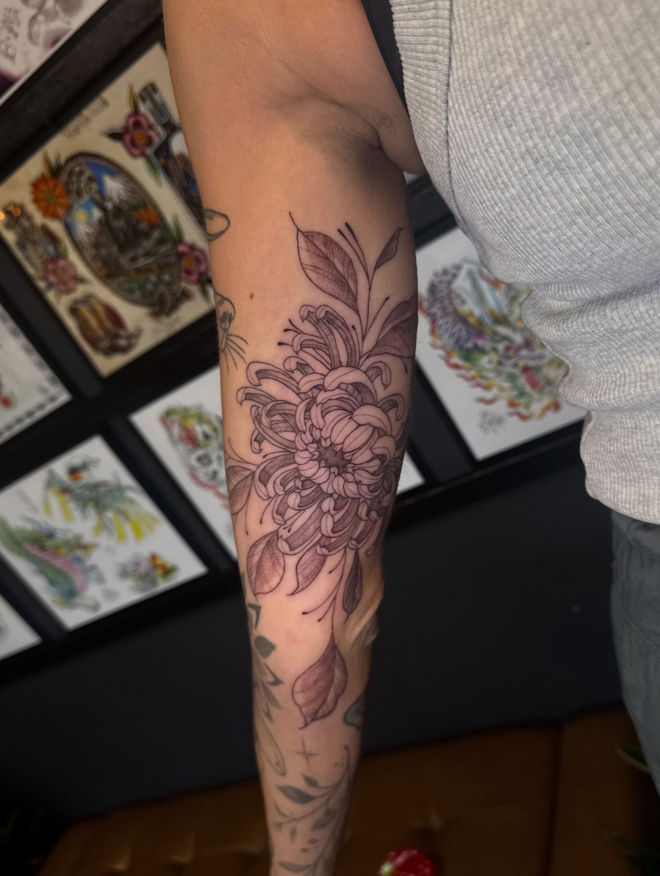 Tattoo by @caitlinjanicek β black_and_grey