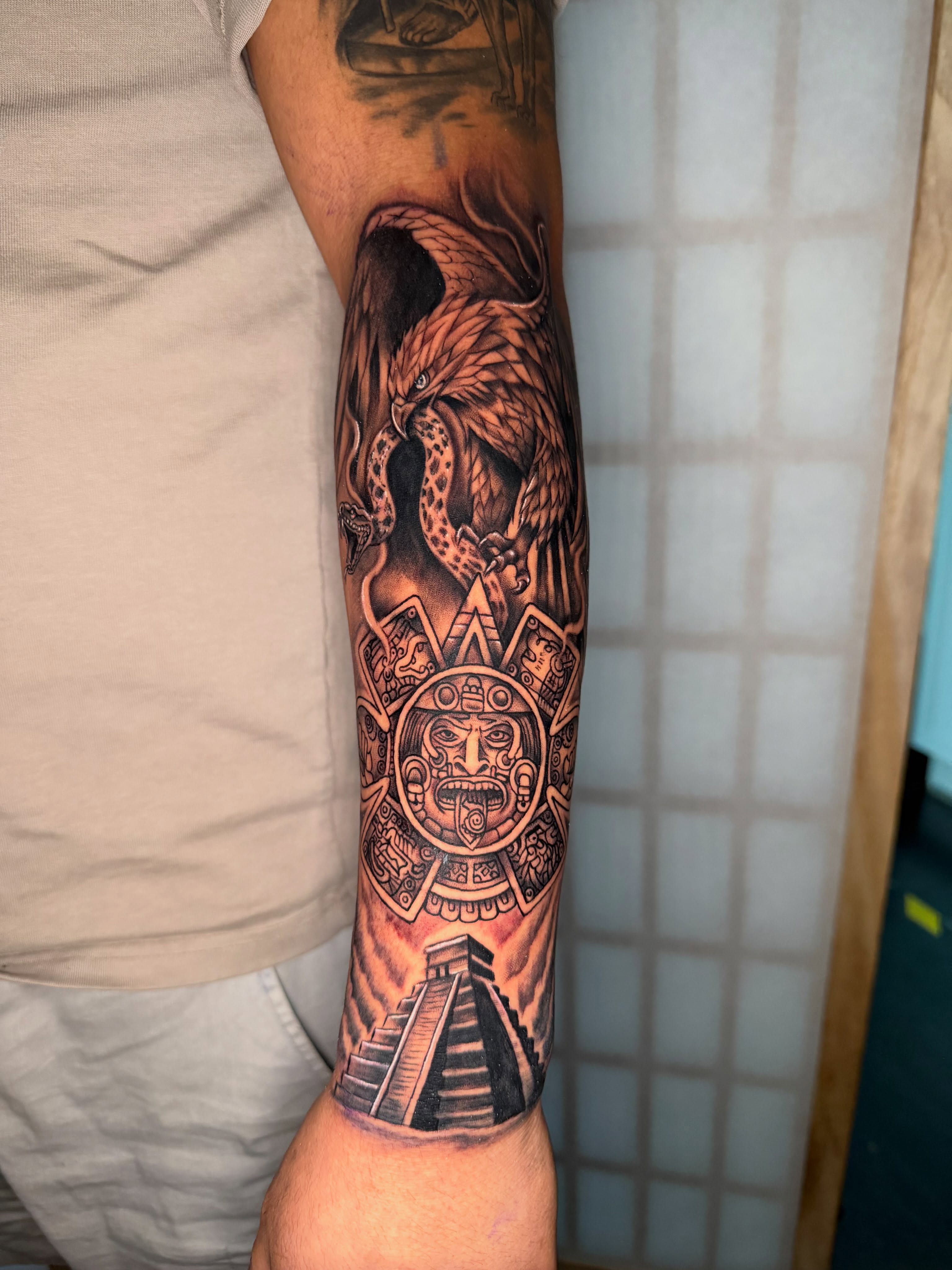 Tattoo by @daero_tattoo — black_and_grey, realism