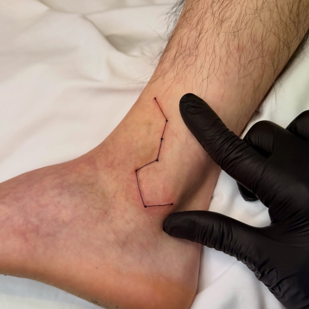 Tattoo by @maru_ttttt — geometric