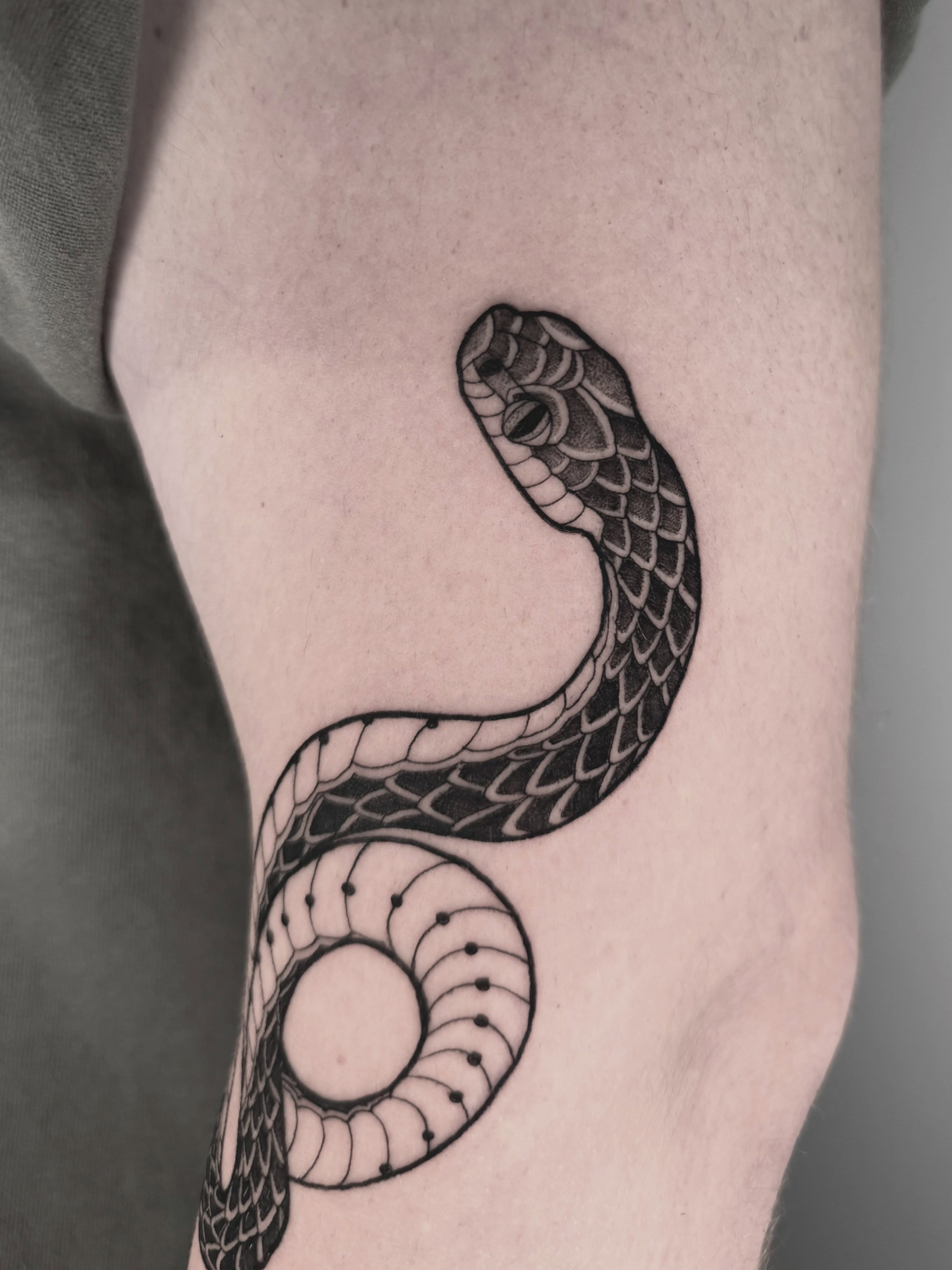Tattoo by @katepenntattoos โ dotwork