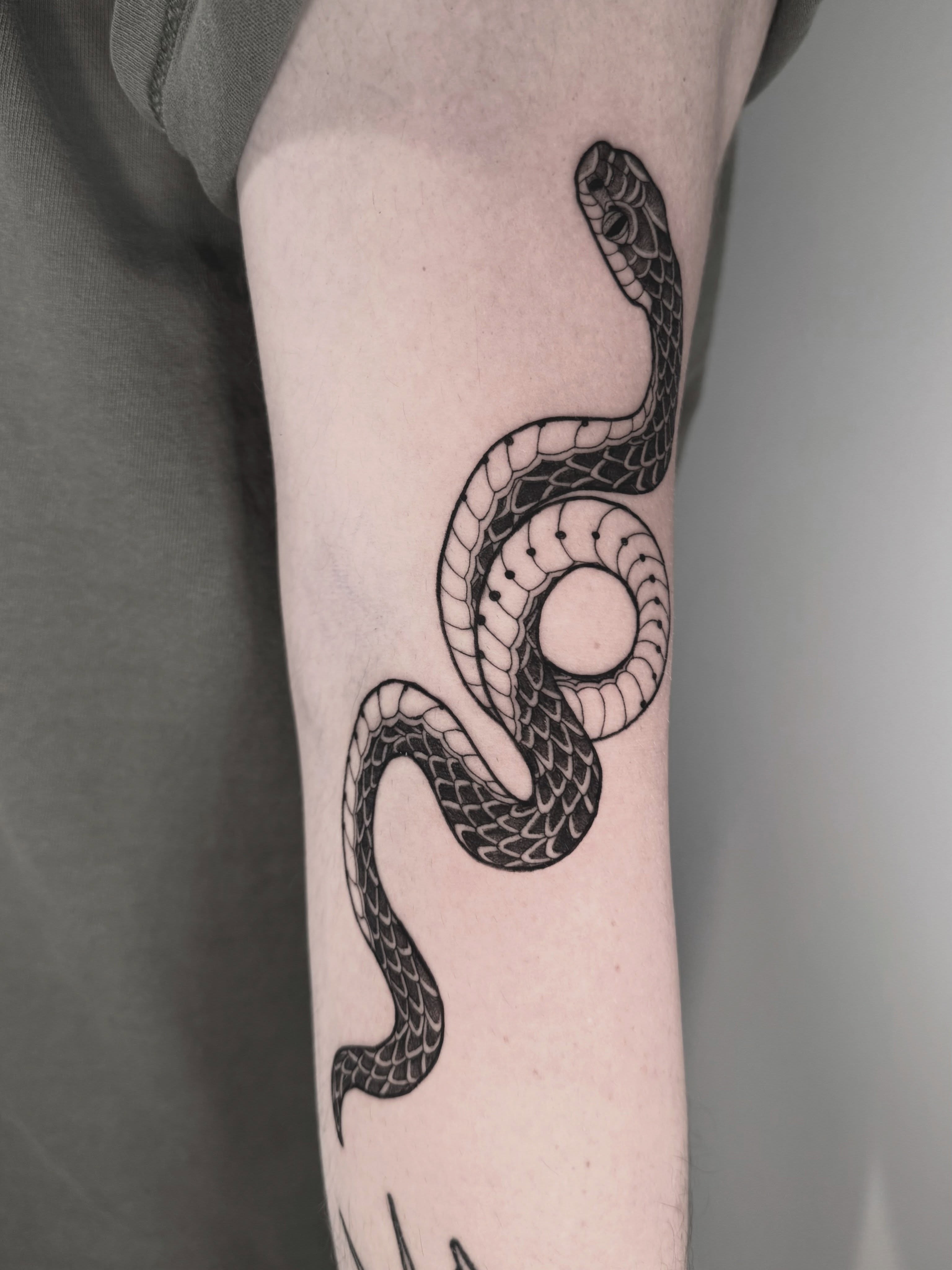 Tattoo by @katepenntattoos โ black_and_grey