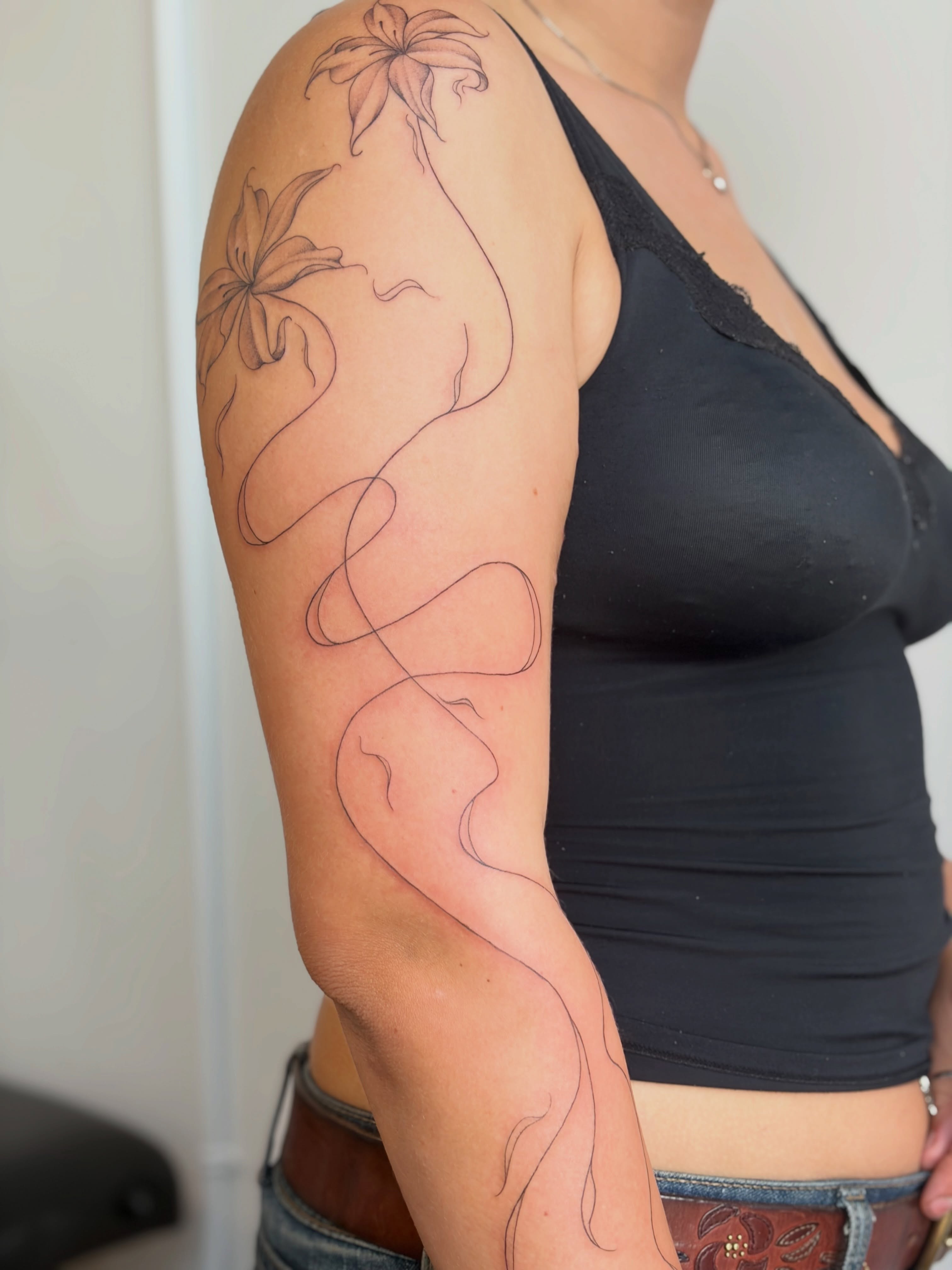 Tattoo by @cam.tats โ fine_line