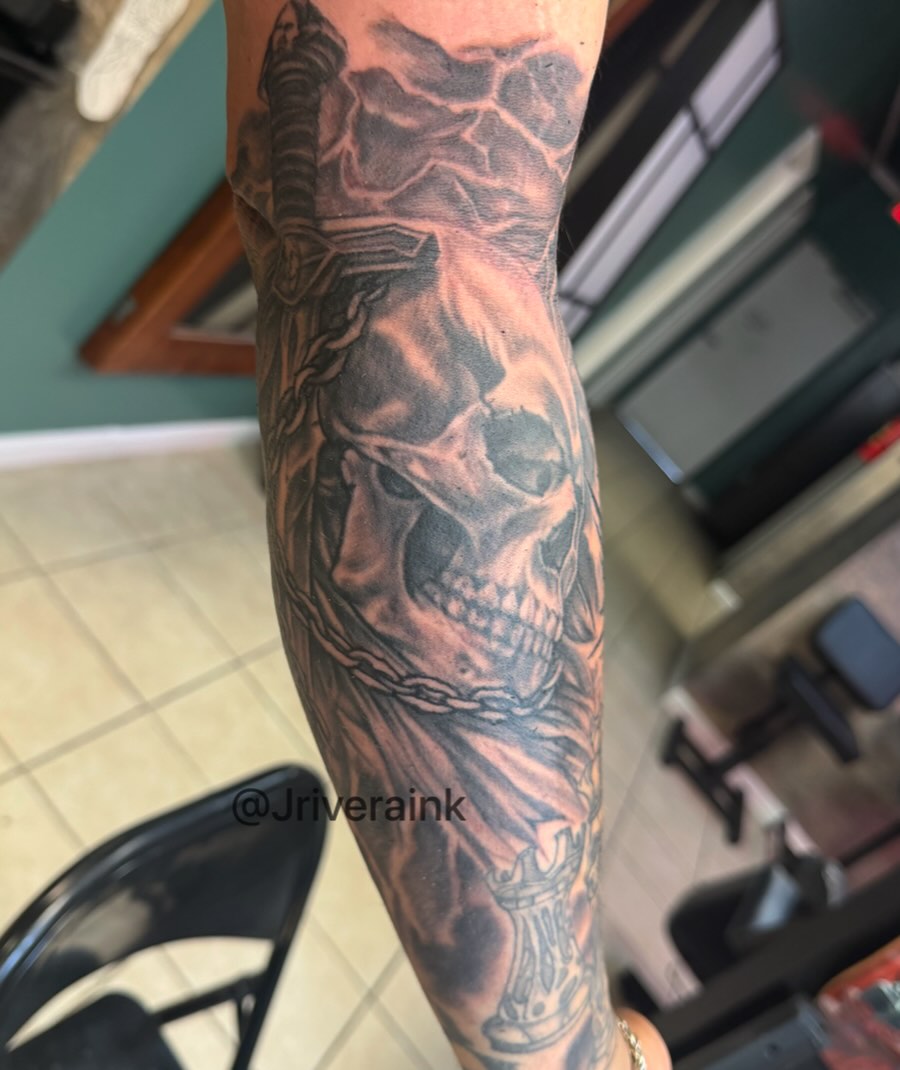 Tattoo by @artisanbodypiercingandtattoo — black_and_grey, realism