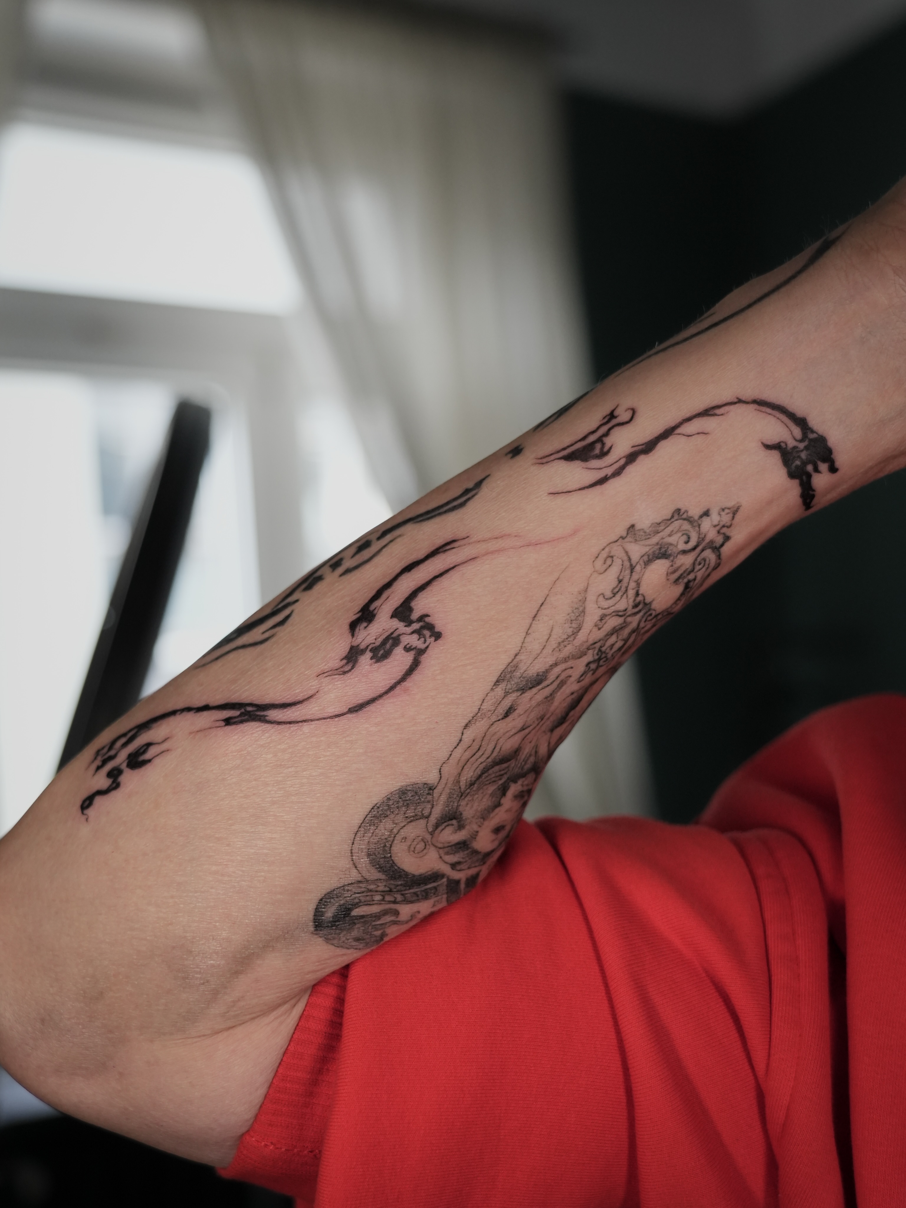 Tattoo by @tomtranchina โ black_and_grey
