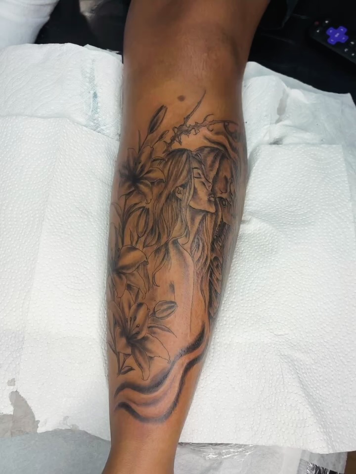 Tattoo by @bizzarreink — black_and_grey, realism