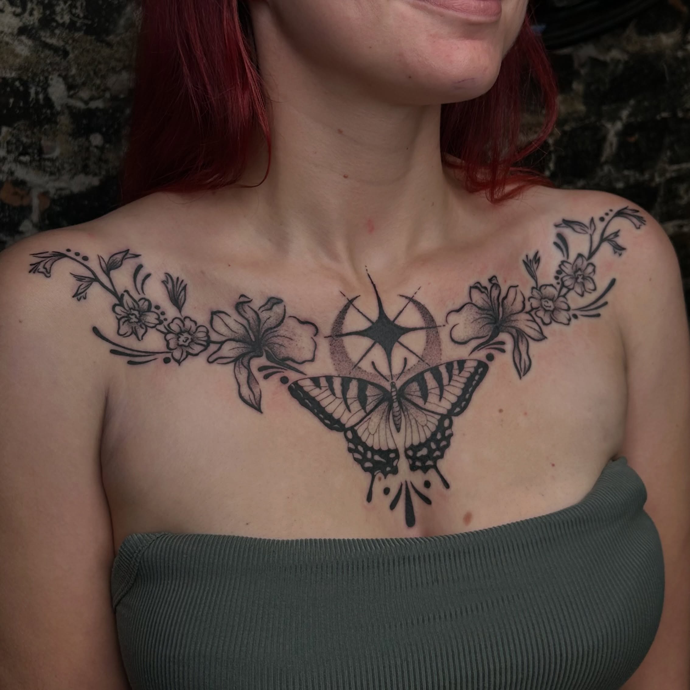 Tattoo by @kikicantdraw โ black_and_grey, geometric