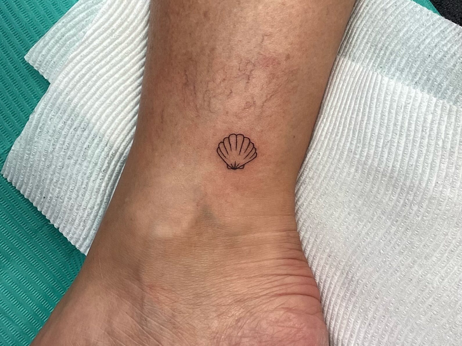 Tattoo by @amanda_sugar_and_spice_tattoo — fine_line