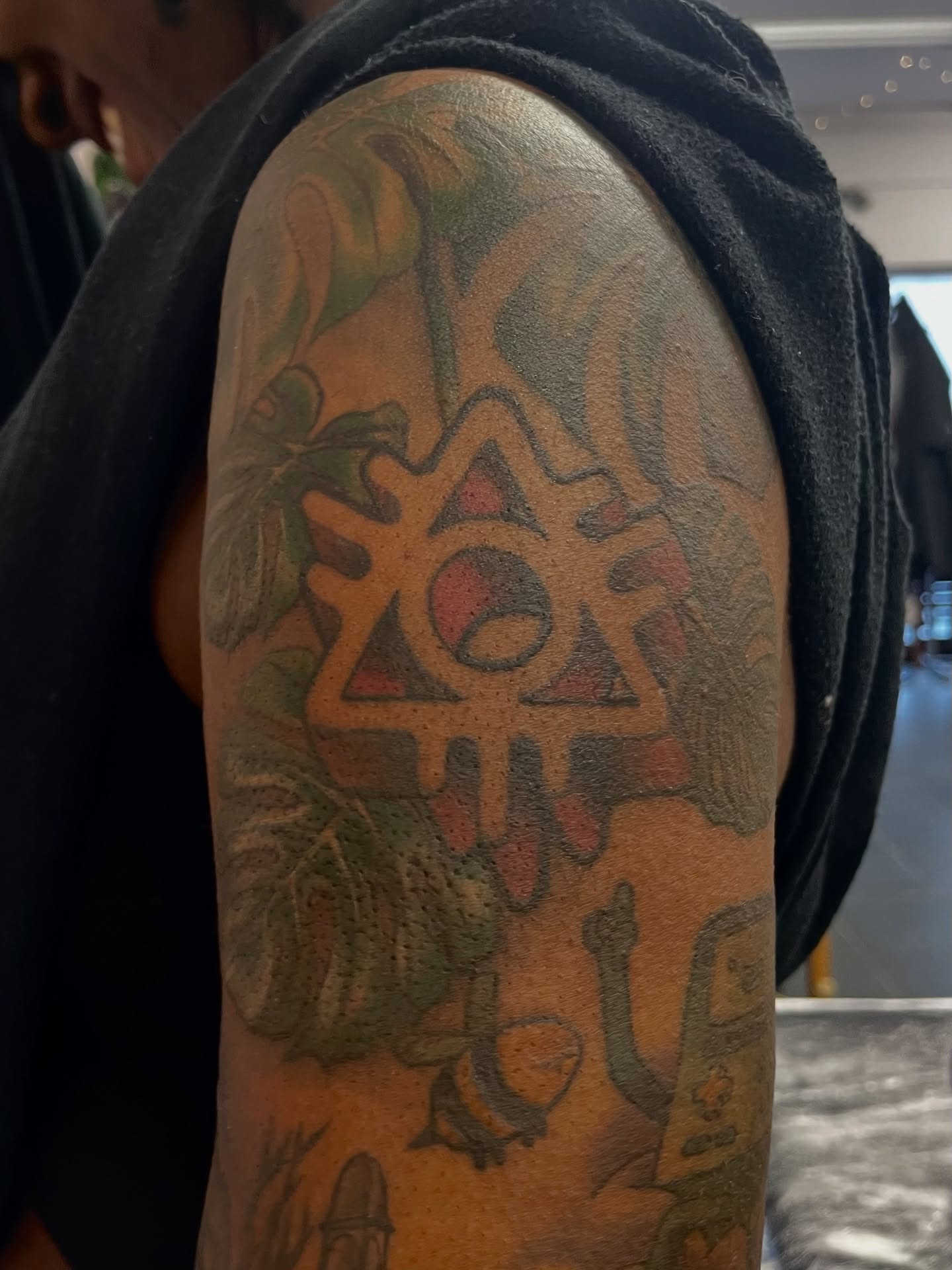 Tattoo by @montana_blue β geometric