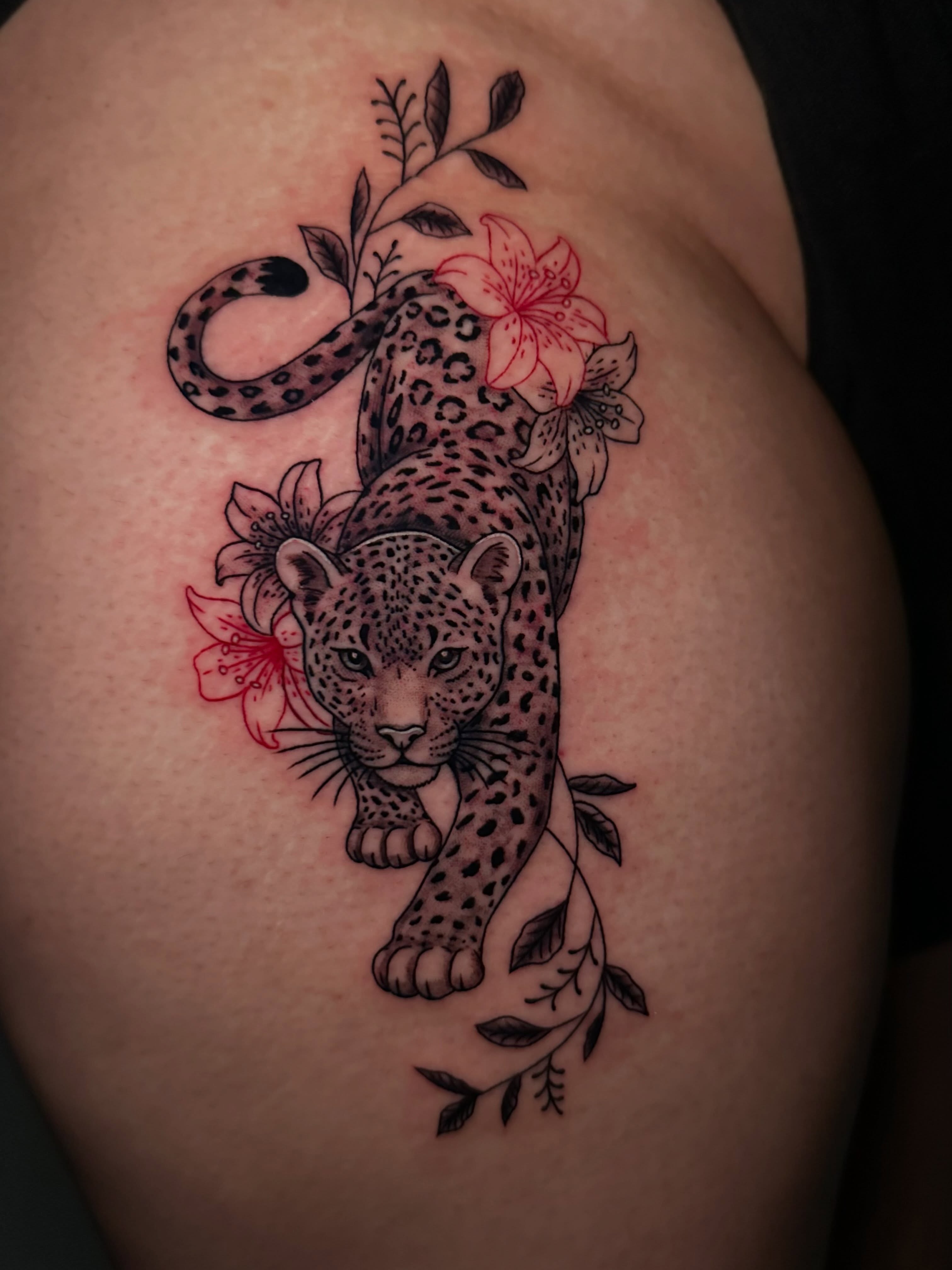 Tattoo by @elexus_tattoos — dotwork, realism