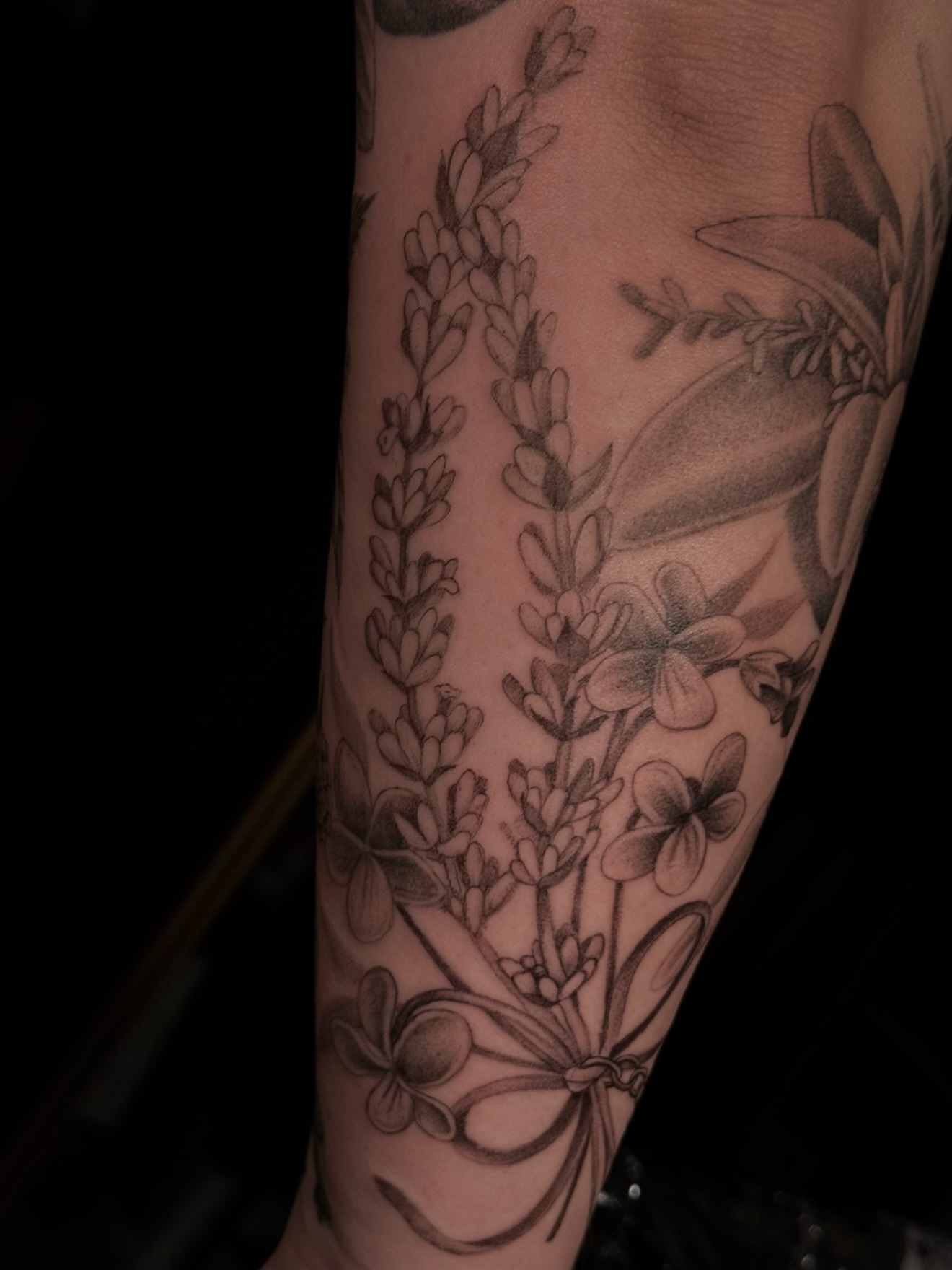Tattoo by @alyssafazzino — black_and_grey