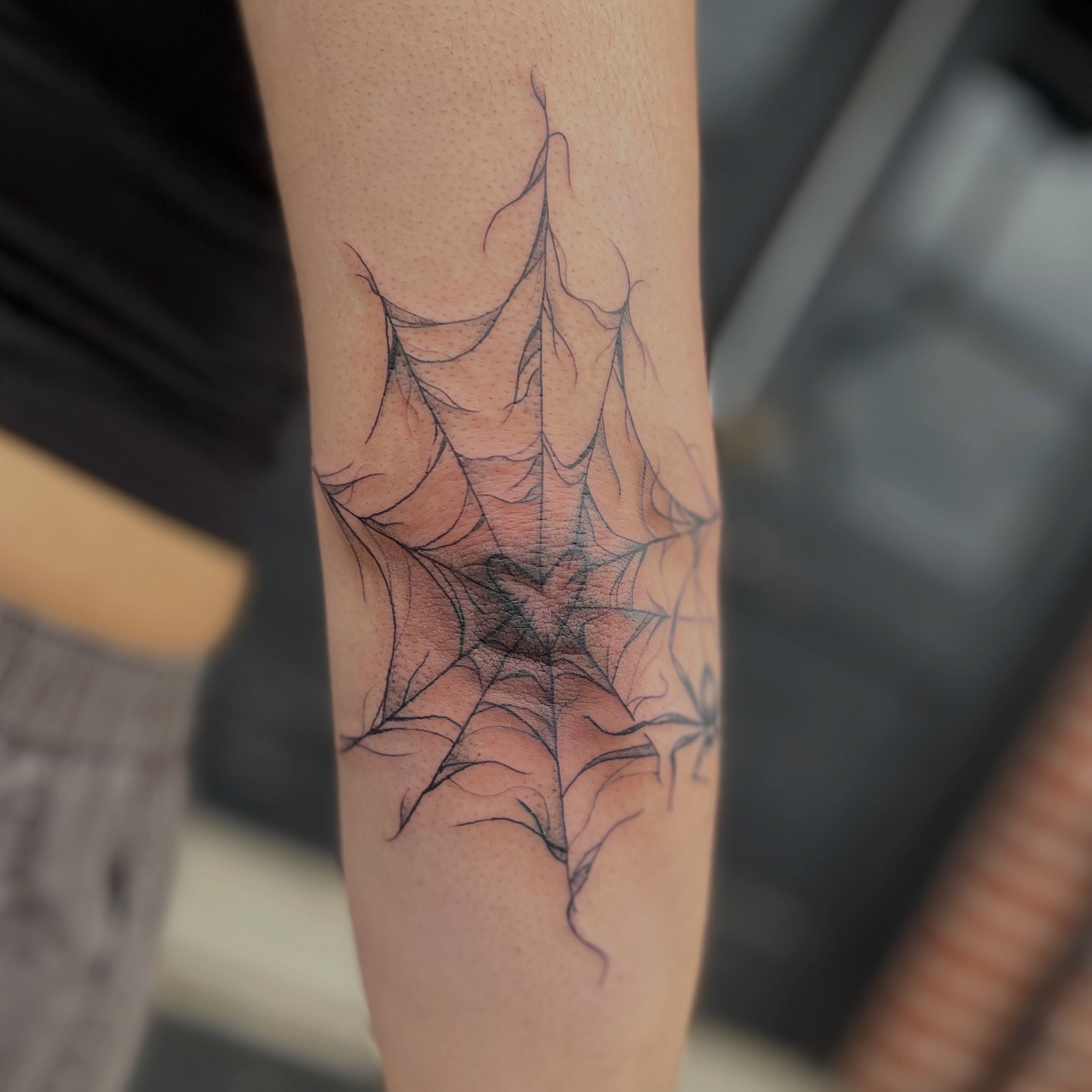 Tattoo by @sarahbellzebub — black_and_grey