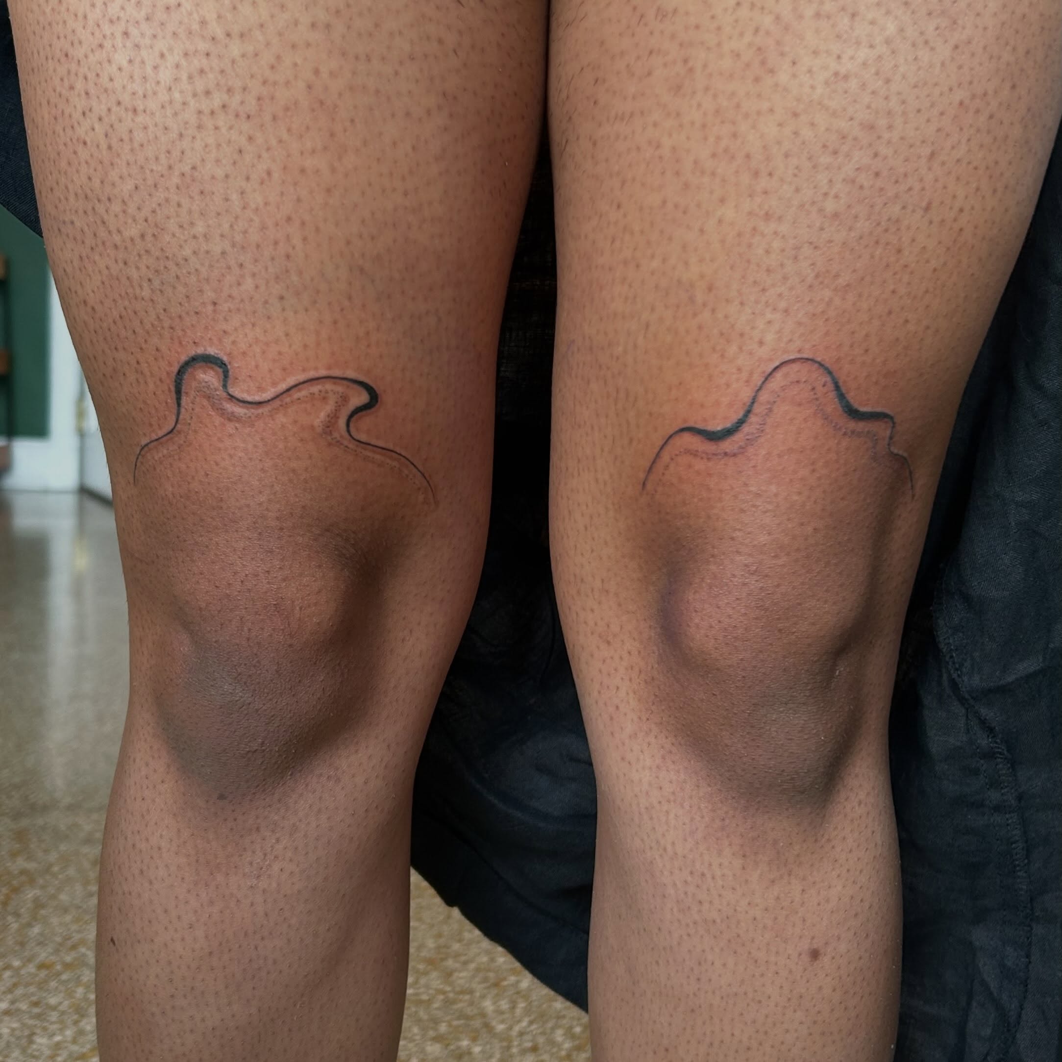 Tattoo by @sofiasparklez โ dotwork