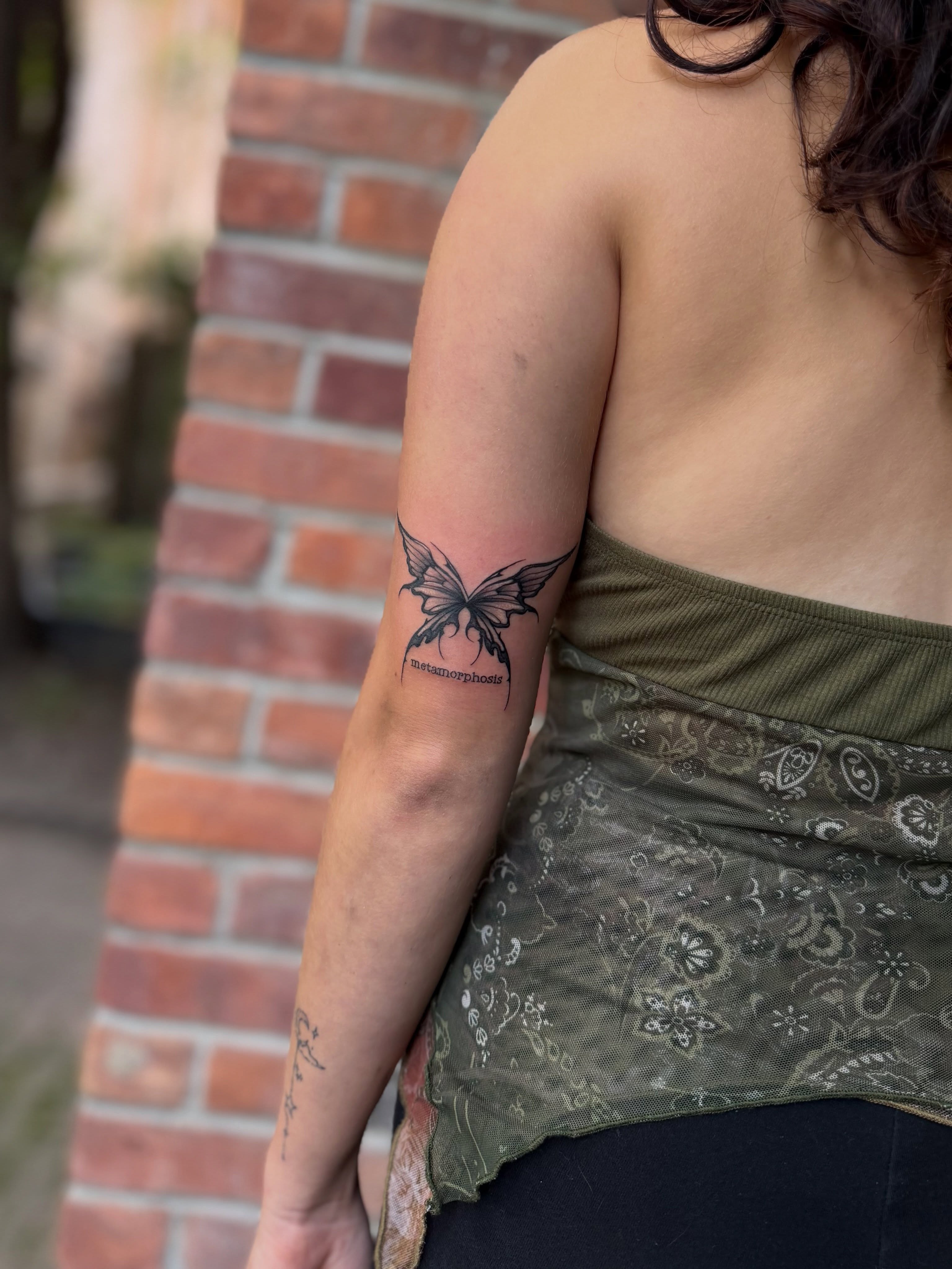 Butterfly black and grey tattoo on the forearm by Nicole Libretti ✶ Tattoo ✶ Hvny