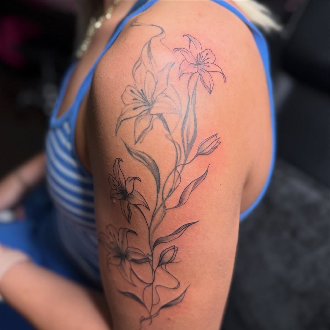 Tattoo by @lea_tattooine — black_and_grey