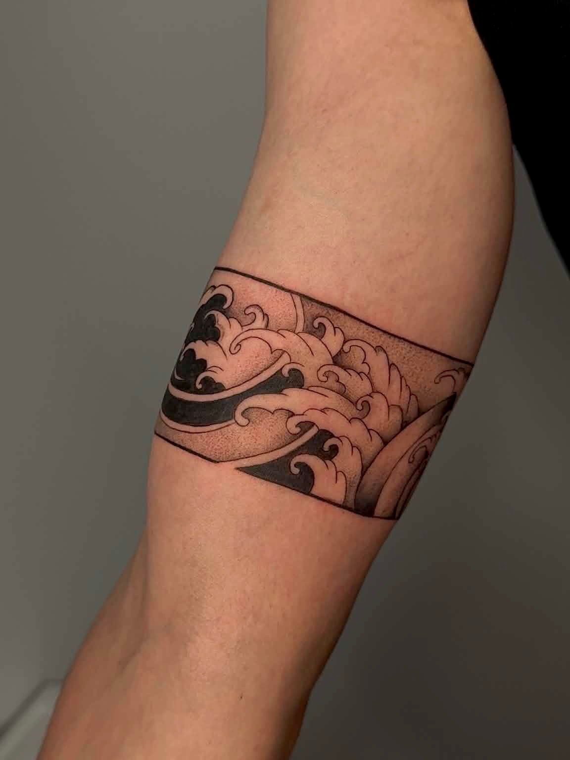 Tattoo by @hosannatattoo — dotwork, black_and_grey